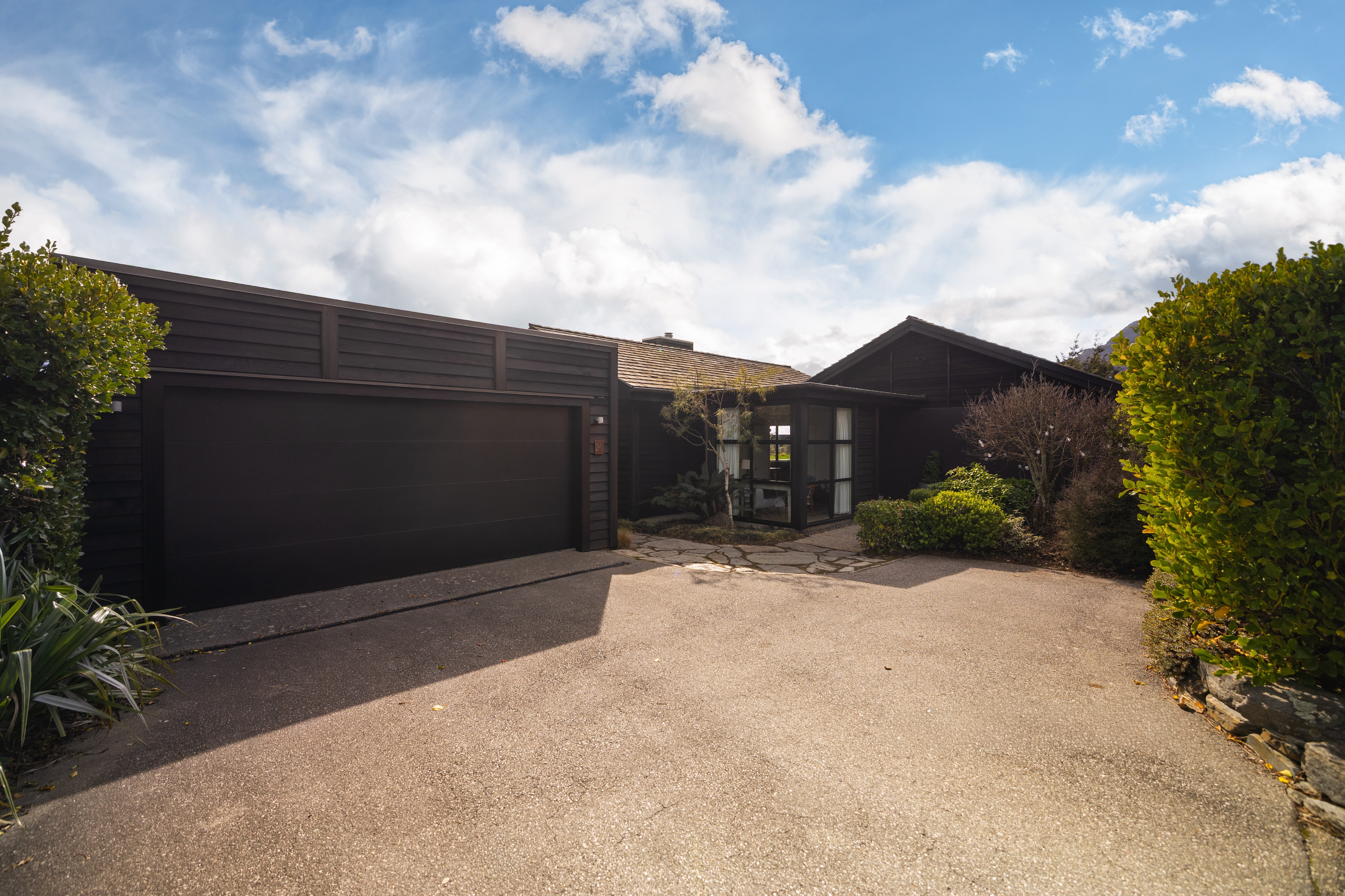  Sun, Space and Reserve Front Outdoor Living - 物件實景