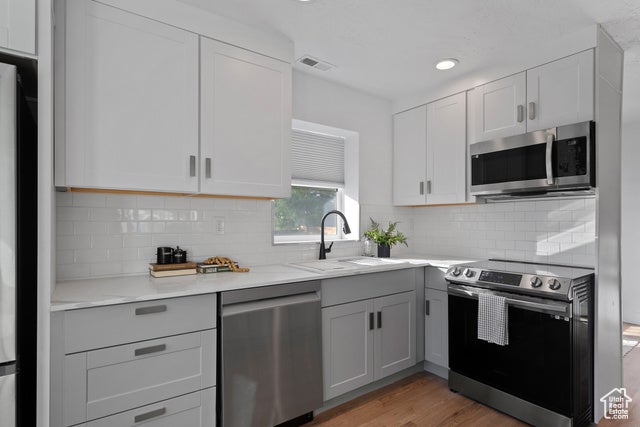 Holladay, Utah, 84121, United States, 4 Bedrooms Bedrooms, ,3 BathroomsBathrooms,Residential,For Sale,1984461