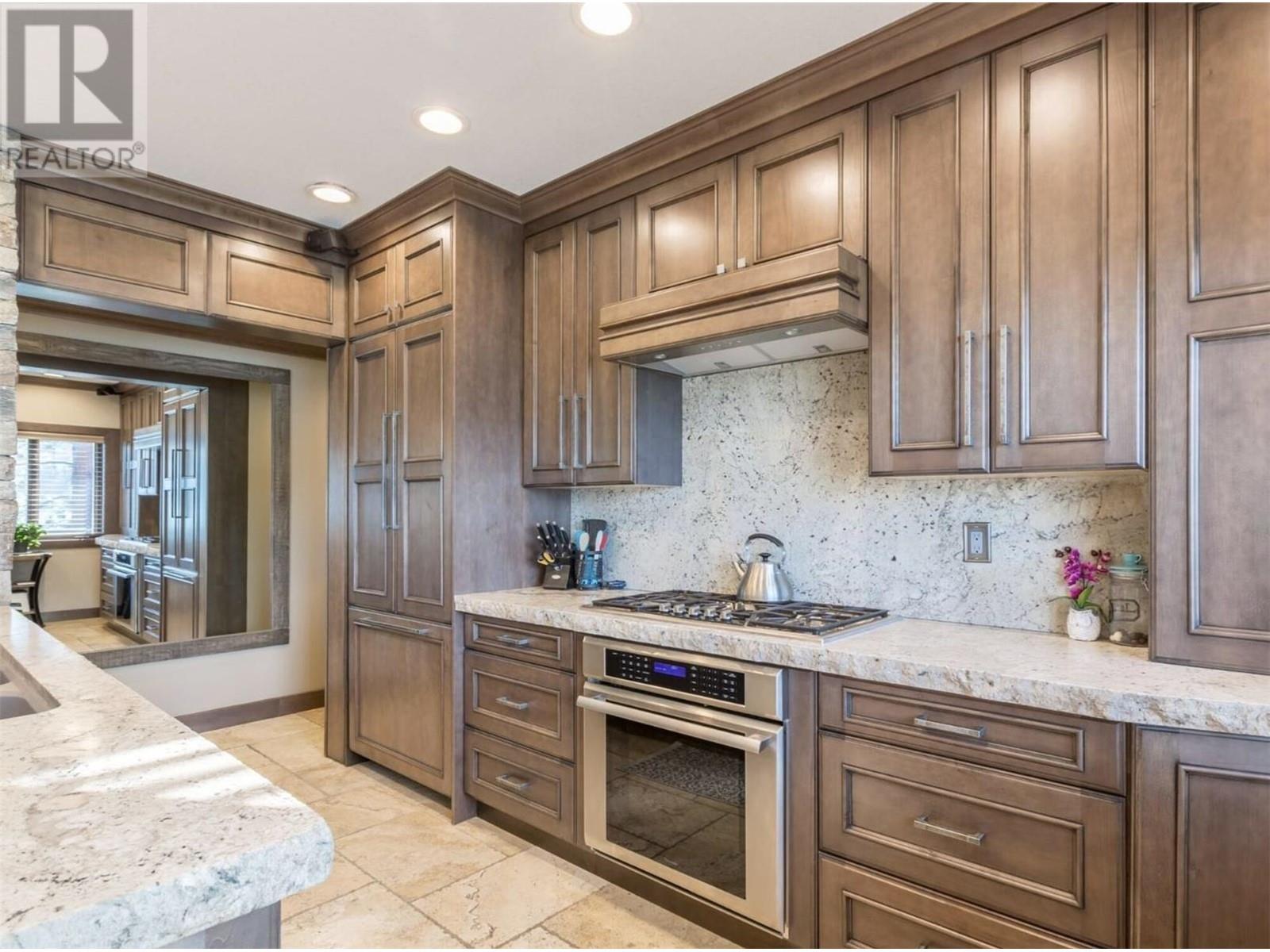 COLDSTREAM, British Columbia, V1B 2E1, CA, 10 Bedrooms Bedrooms, ,8 BathroomsBathrooms,Residential,For Sale,1948334
