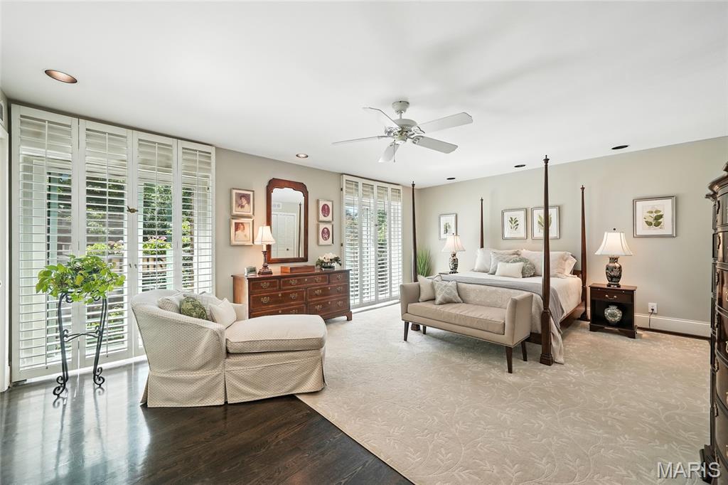 St Louis, Missouri, 63108, United States, 4 Bedrooms Bedrooms, ,5 BathroomsBathrooms,Residential,For Sale,1941664