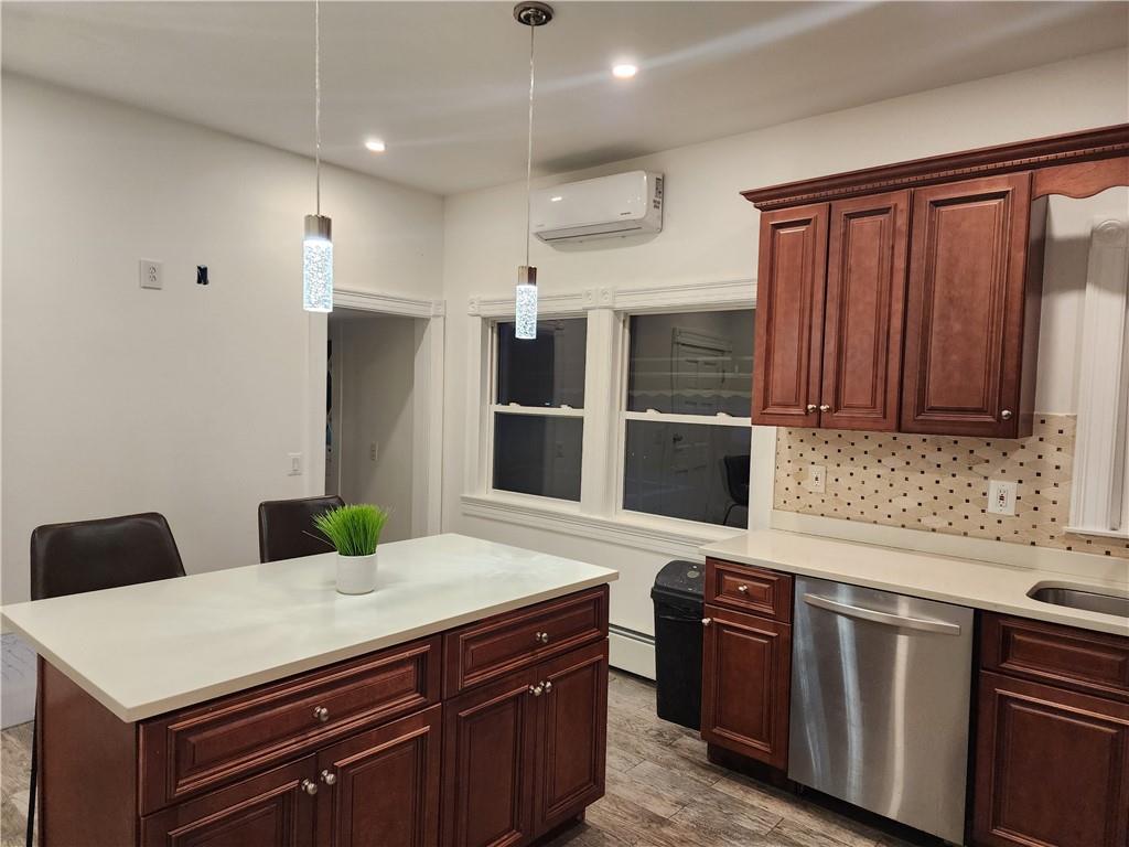 Cranston, Rhode Island, 02905, United States, 5 Bedrooms Bedrooms, ,3 BathroomsBathrooms,Residential,For Sale,1930877