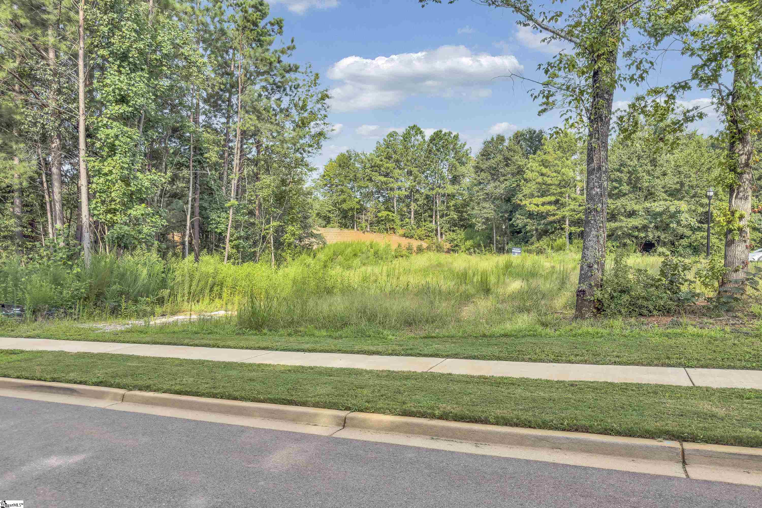 Greenville, South Carolina, 29605, United States, 4 Bedrooms Bedrooms, ,3 BathroomsBathrooms,Residential,For Sale,1939841