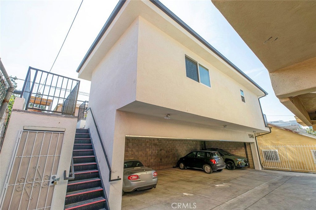 Los Angeles, California, 90027, United States, ,Residential,For Sale,1940498
