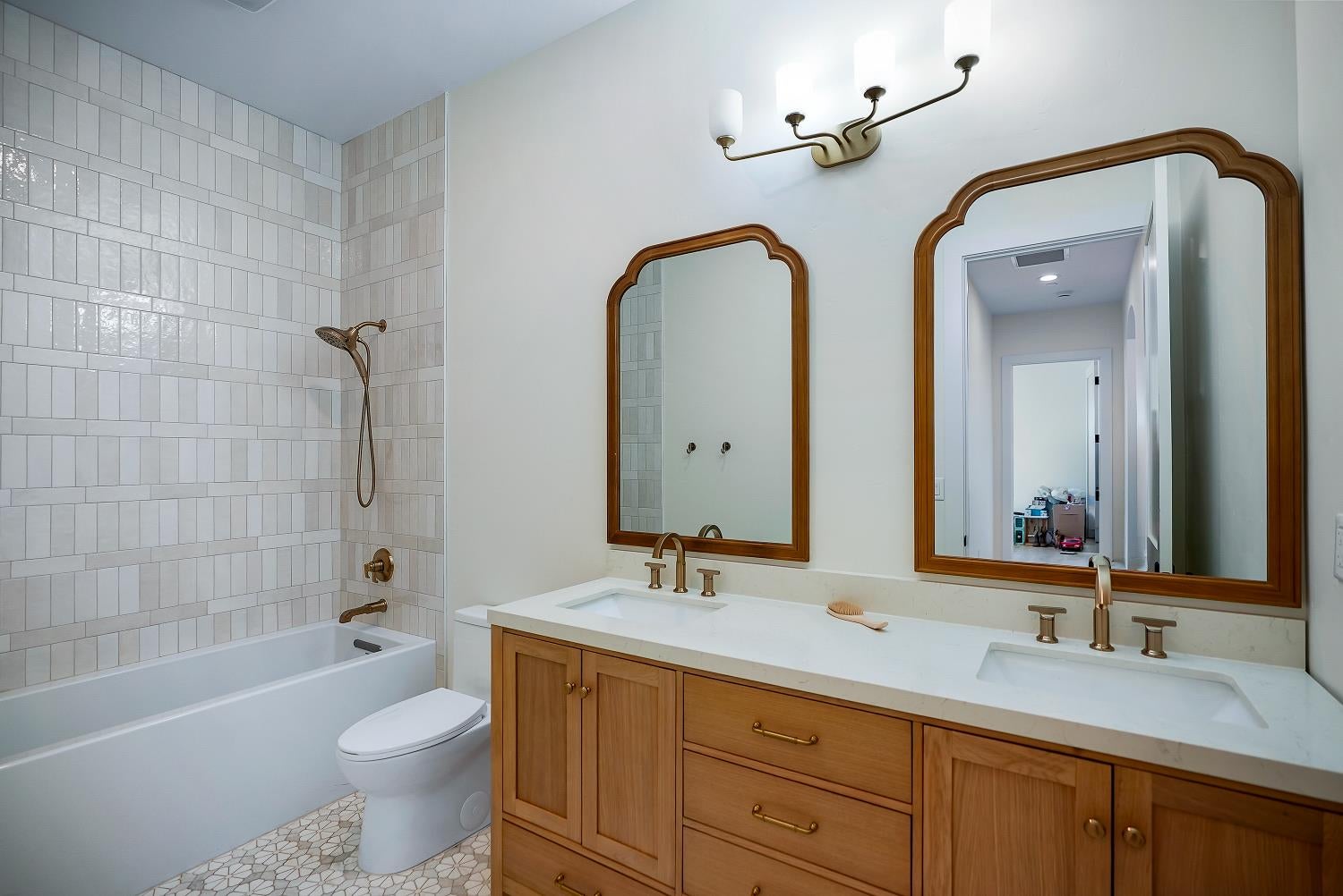 Burson, California, 95225, United States, 4 Bedrooms Bedrooms, ,4 BathroomsBathrooms,Residential,For Sale,2040271