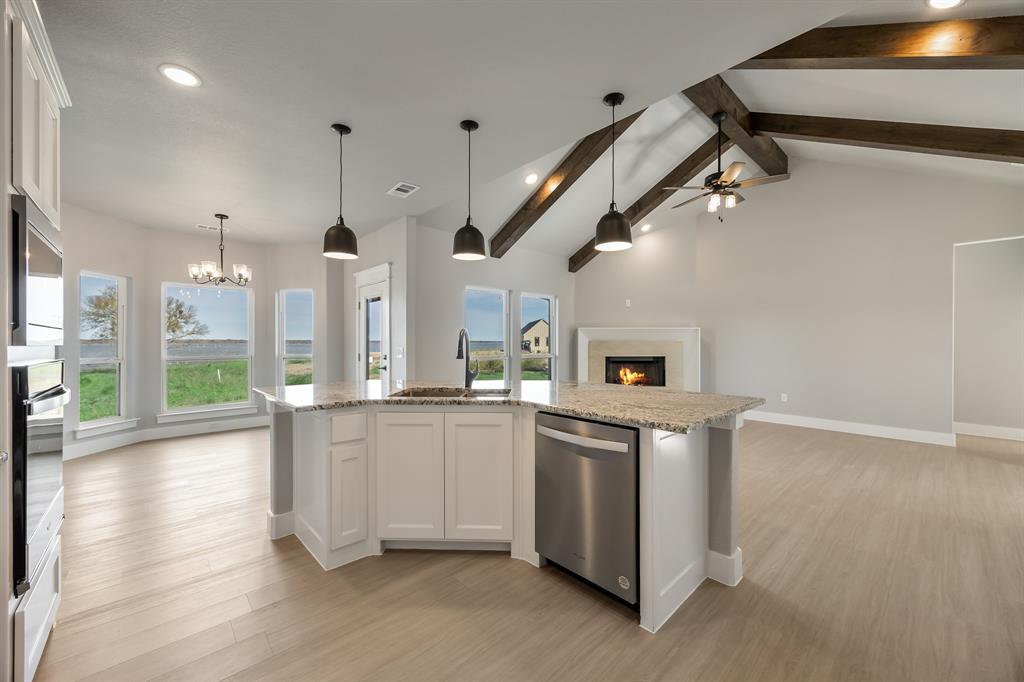 West Tawakoni, Texas, 75474, United States, 4 Bedrooms Bedrooms, ,2 BathroomsBathrooms,Residential,For Sale,2005786