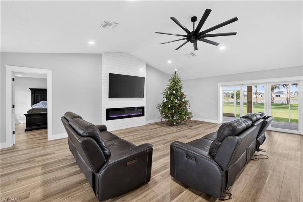 North Fort Myers, Florida, 33917, United States, 3 Bedrooms Bedrooms, ,2 BathroomsBathrooms,Residential,For Sale,2001976