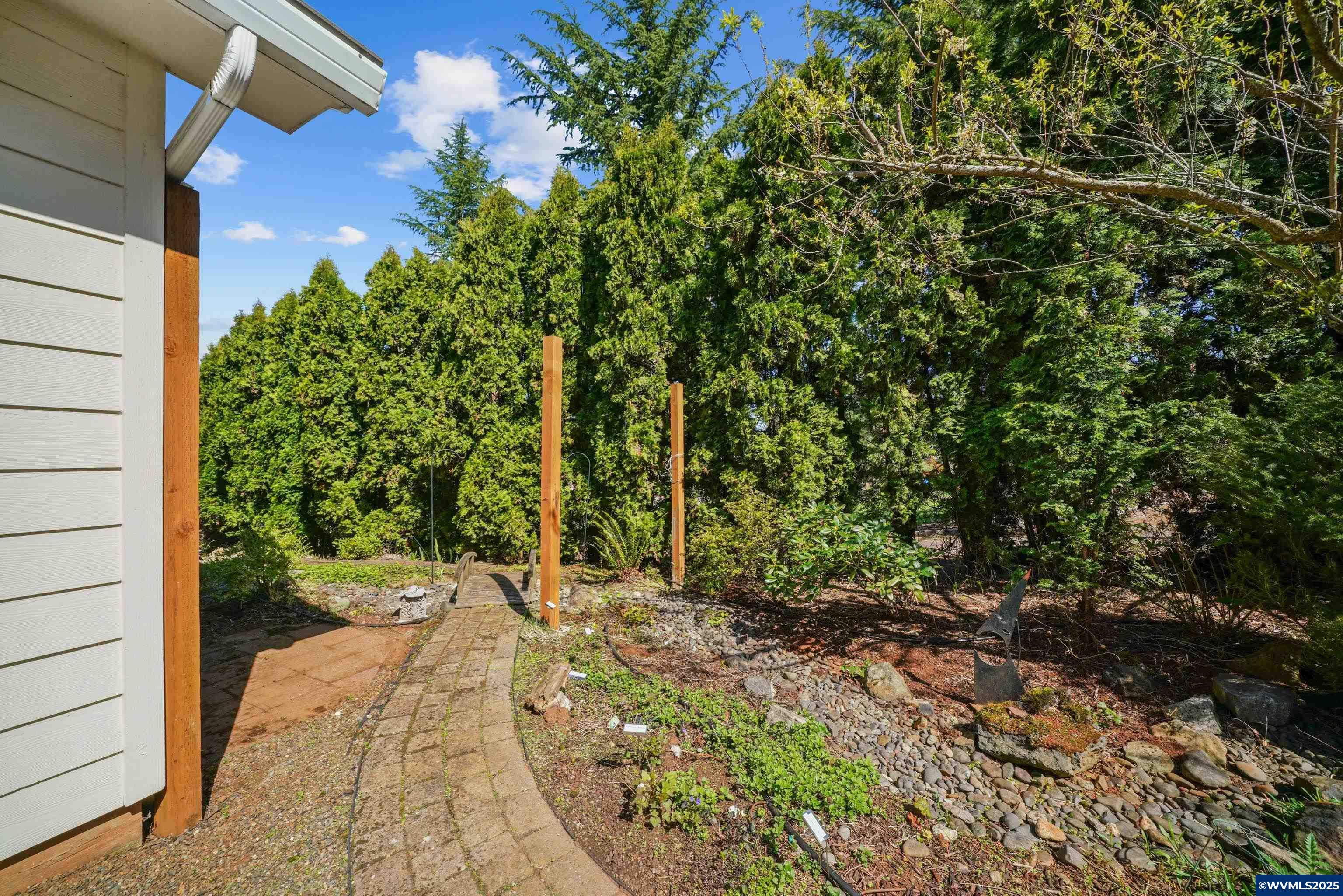 Salem, Oregon, 97306, United States, 3 Bedrooms Bedrooms, ,2 BathroomsBathrooms,Residential,For Sale,1762533