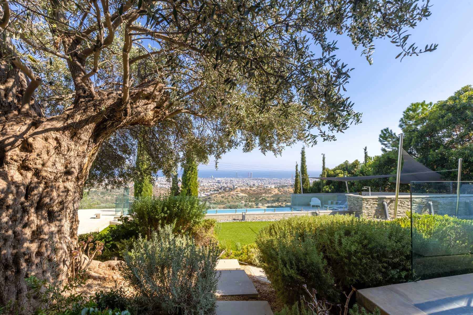  Sea-View Five Bedroom Villa with Private Pool in Mesa Geitonia, Limassol - 物件實景