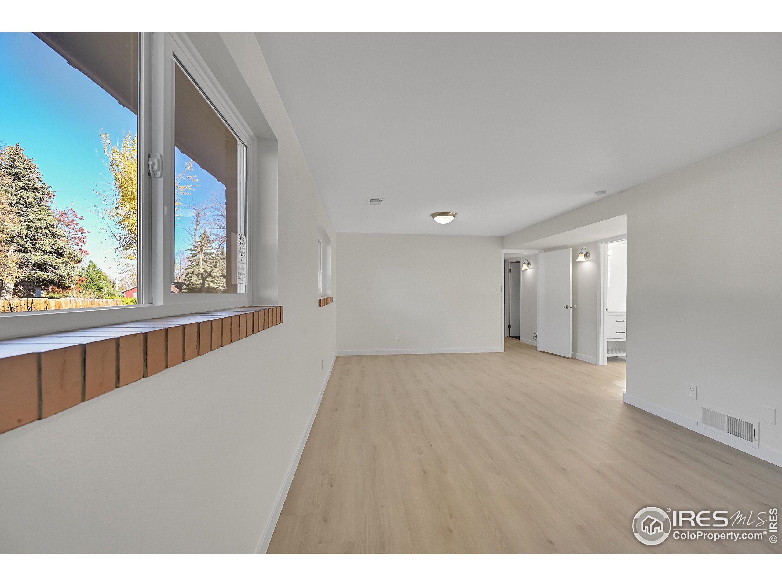 Boulder, Colorado, 80305, United States, 4 Bedrooms Bedrooms, ,2 BathroomsBathrooms,Residential,For Sale,1989611