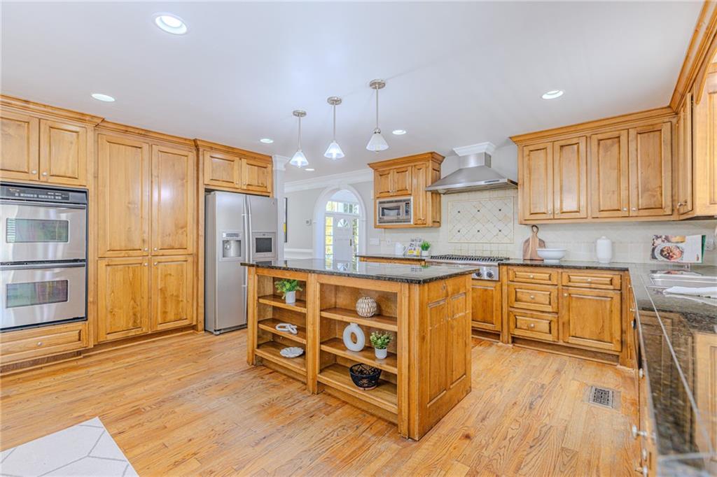 Atlanta, Georgia, 30350, United States, 5 Bedrooms Bedrooms, ,5 BathroomsBathrooms,Residential,For Sale,1987356