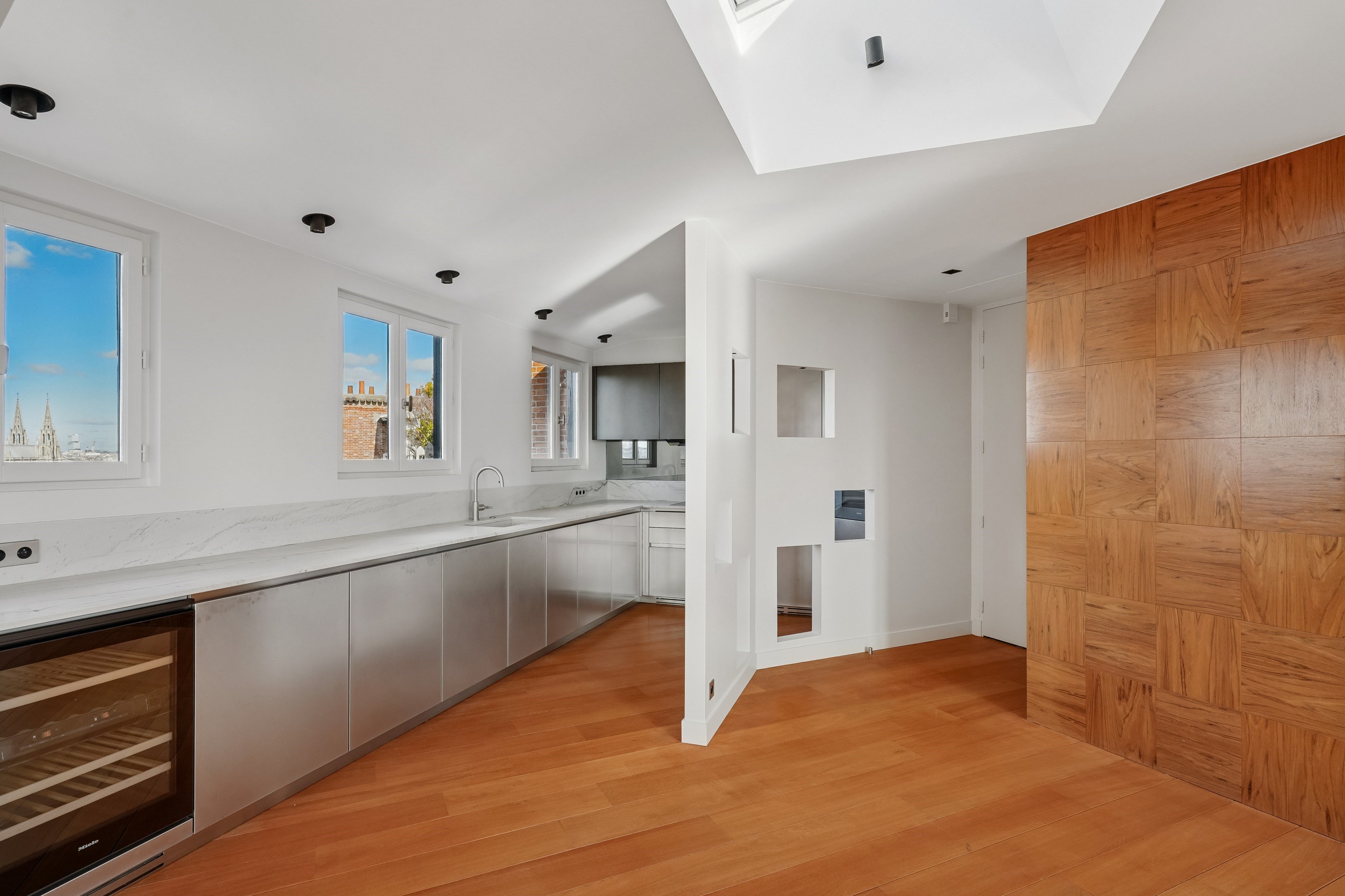  FOR SALE - Top floor apartment - 1 bedroom - Views over PARIS - Varenne - Matig… - 物件實景