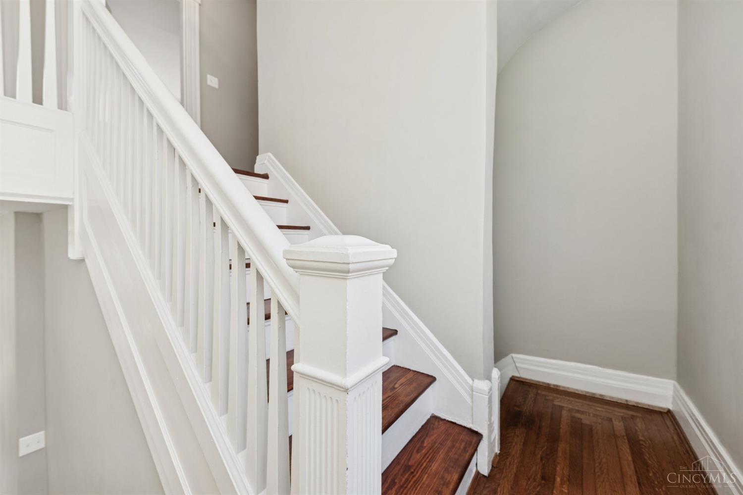 Cincinnati, Ohio, 45227, United States, 5 Bedrooms Bedrooms, ,3 BathroomsBathrooms,Residential,For Sale,1939173