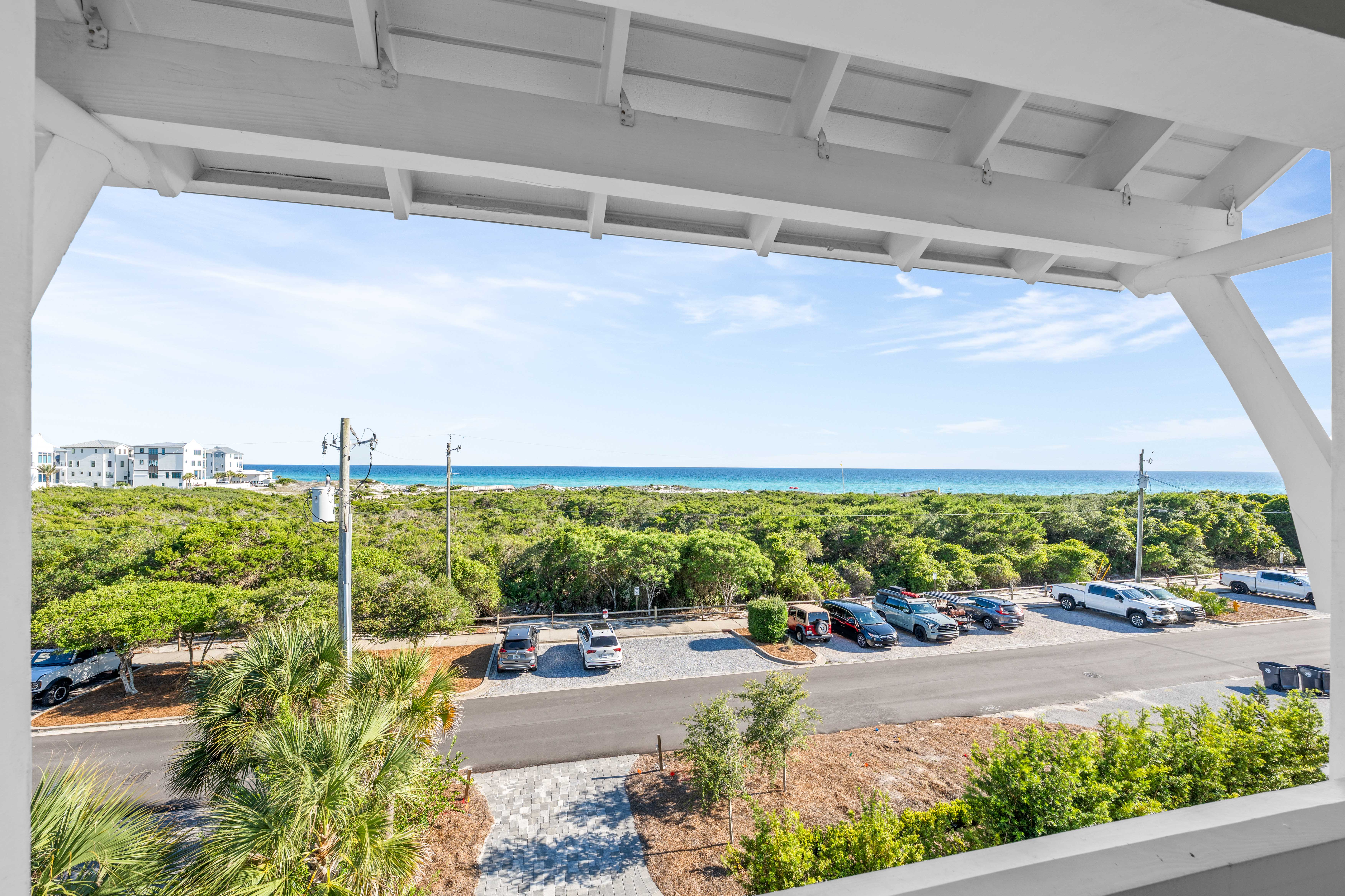  Modern Coastal Elegance with Rooftop Pool & Sweeping Gulf Views - 物件實景