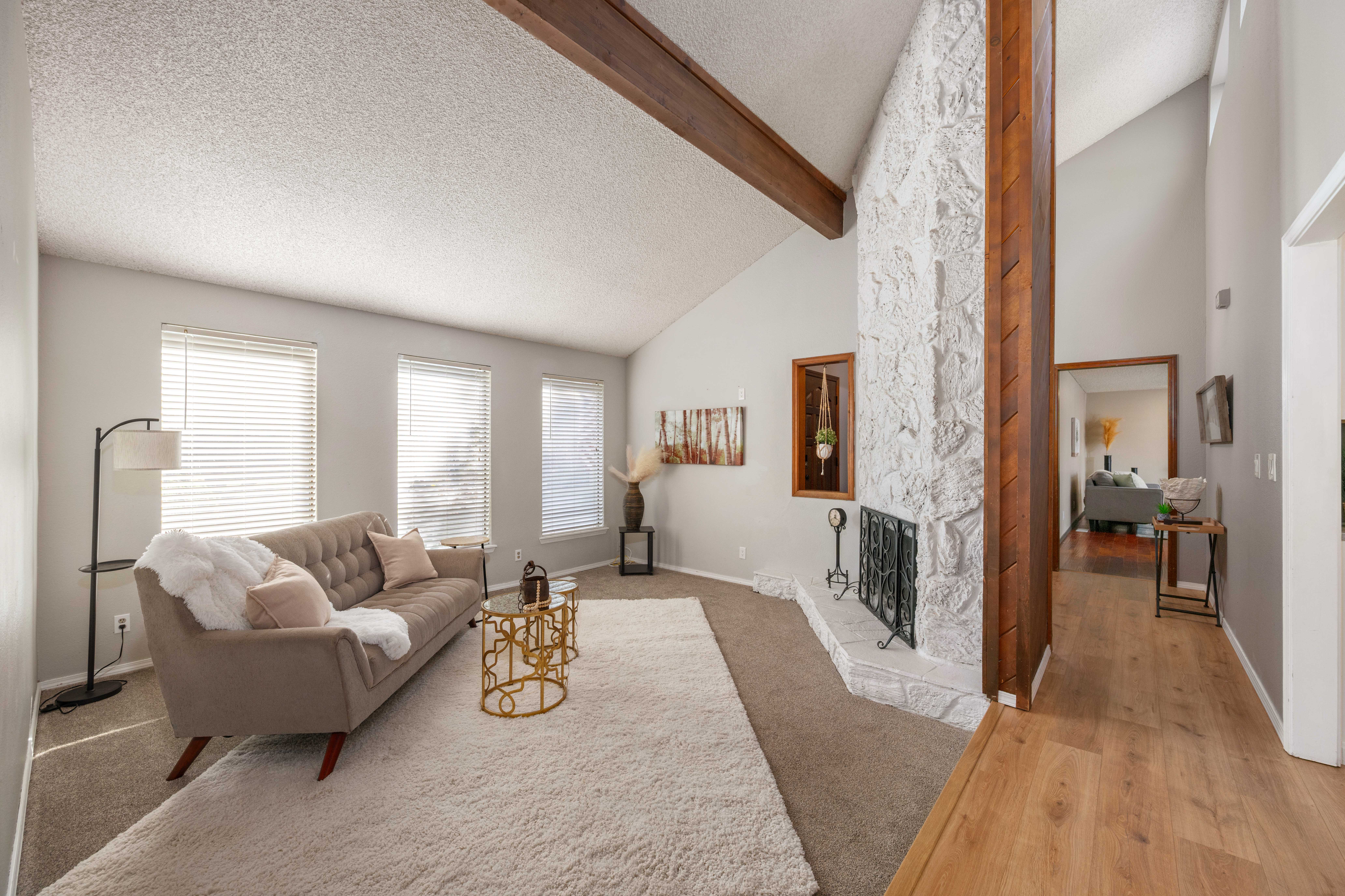  Welcomes you With Comfort and Functionality in All the Right Places - 物件實景