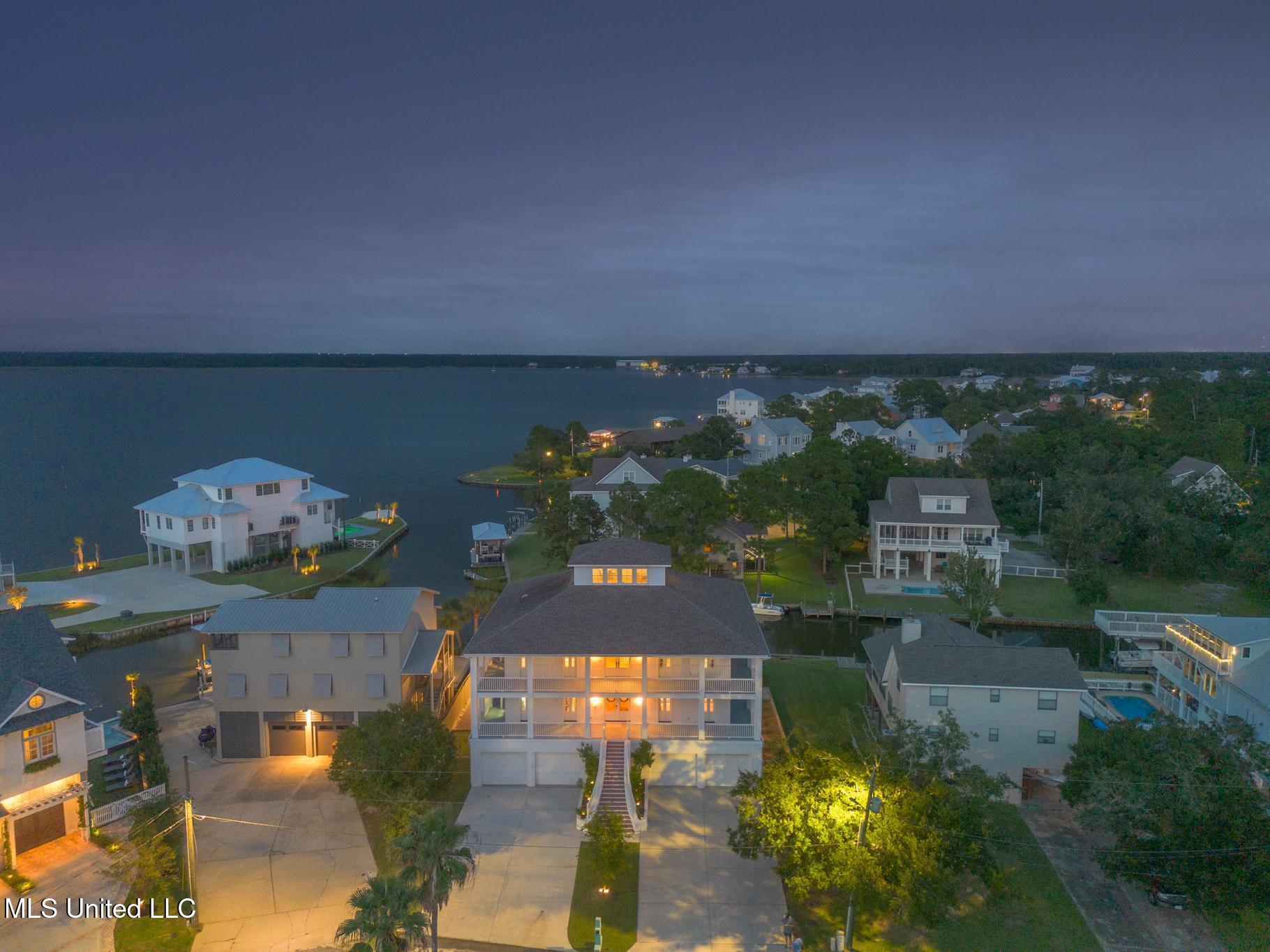 Pass Christian, Mississippi, 39571, United States, 5 Bedrooms Bedrooms, ,7 BathroomsBathrooms,Residential,For Sale,1989157