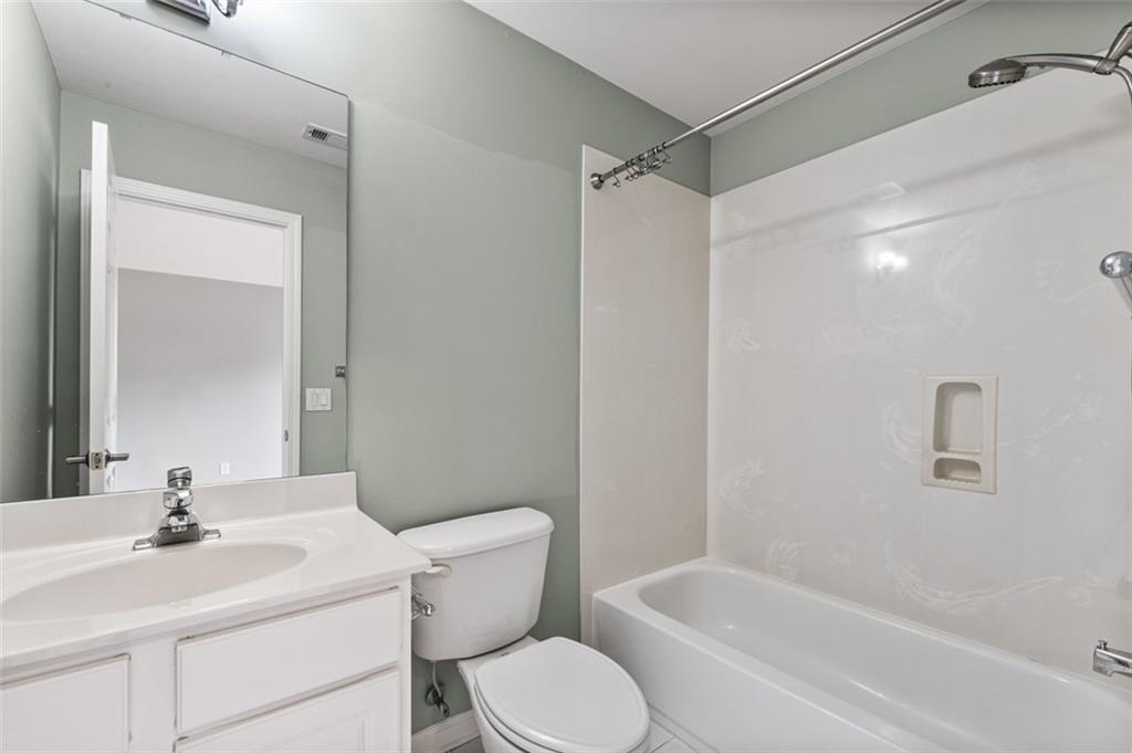 Smyrna, Georgia, 30080, United States, 4 Bedrooms Bedrooms, ,4 BathroomsBathrooms,Residential,For Sale,1805017