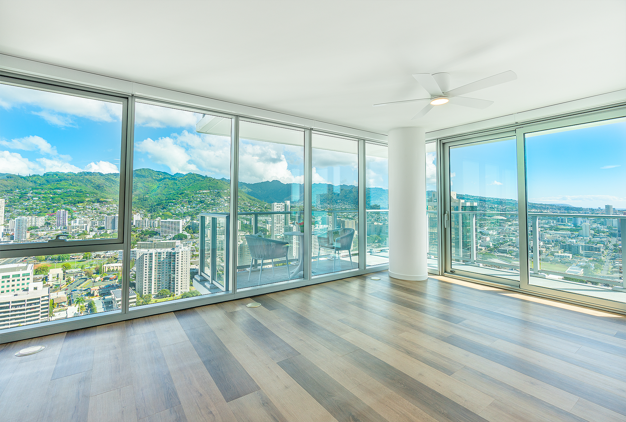 Honolulu, Hawaii, 96814, United States, 2 Bedrooms Bedrooms, ,2 BathroomsBathrooms,Residential,For Sale,2005492