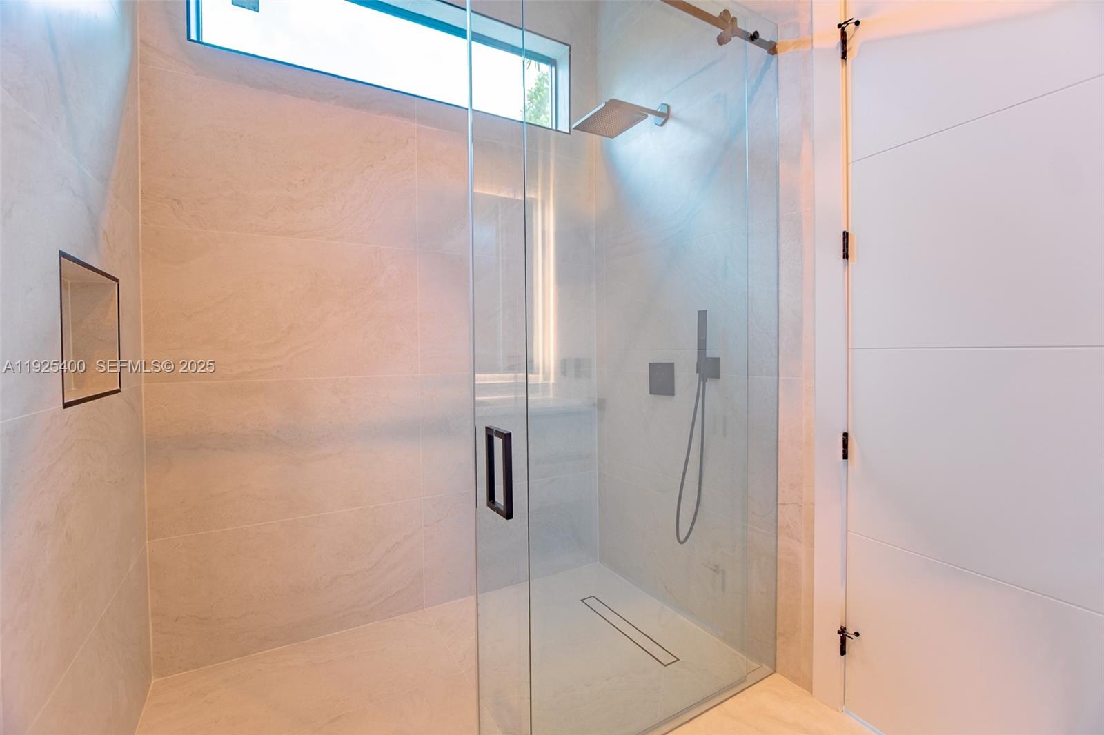 Pinecrest, Florida, 33156, United States, 6 Bedrooms Bedrooms, ,8 BathroomsBathrooms,Residential,For Sale,2003369