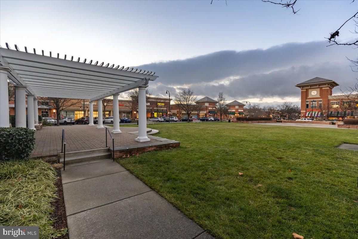 Leesburg, Virginia, 20176, United States, 3 Bedrooms Bedrooms, ,4 BathroomsBathrooms,Residential,For Sale,2003528