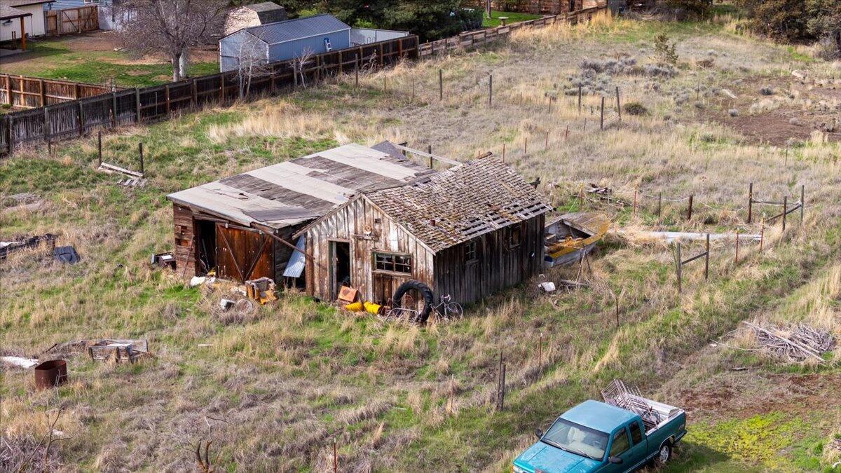 Redmond, Oregon, 97756, United States, 2 Bedrooms Bedrooms, ,1 BathroomBathrooms,Residential,For Sale,1937266