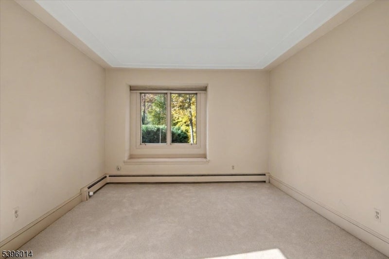 Clifton City, New Jersey, 07013, United States, 5 Bedrooms Bedrooms, ,4 BathroomsBathrooms,Residential,For Sale,1988596