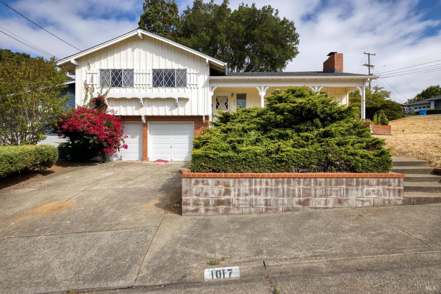 Petaluma, California, 94952, United States, 3 Bedrooms Bedrooms, ,3 BathroomsBathrooms,Residential,For Sale,1981148