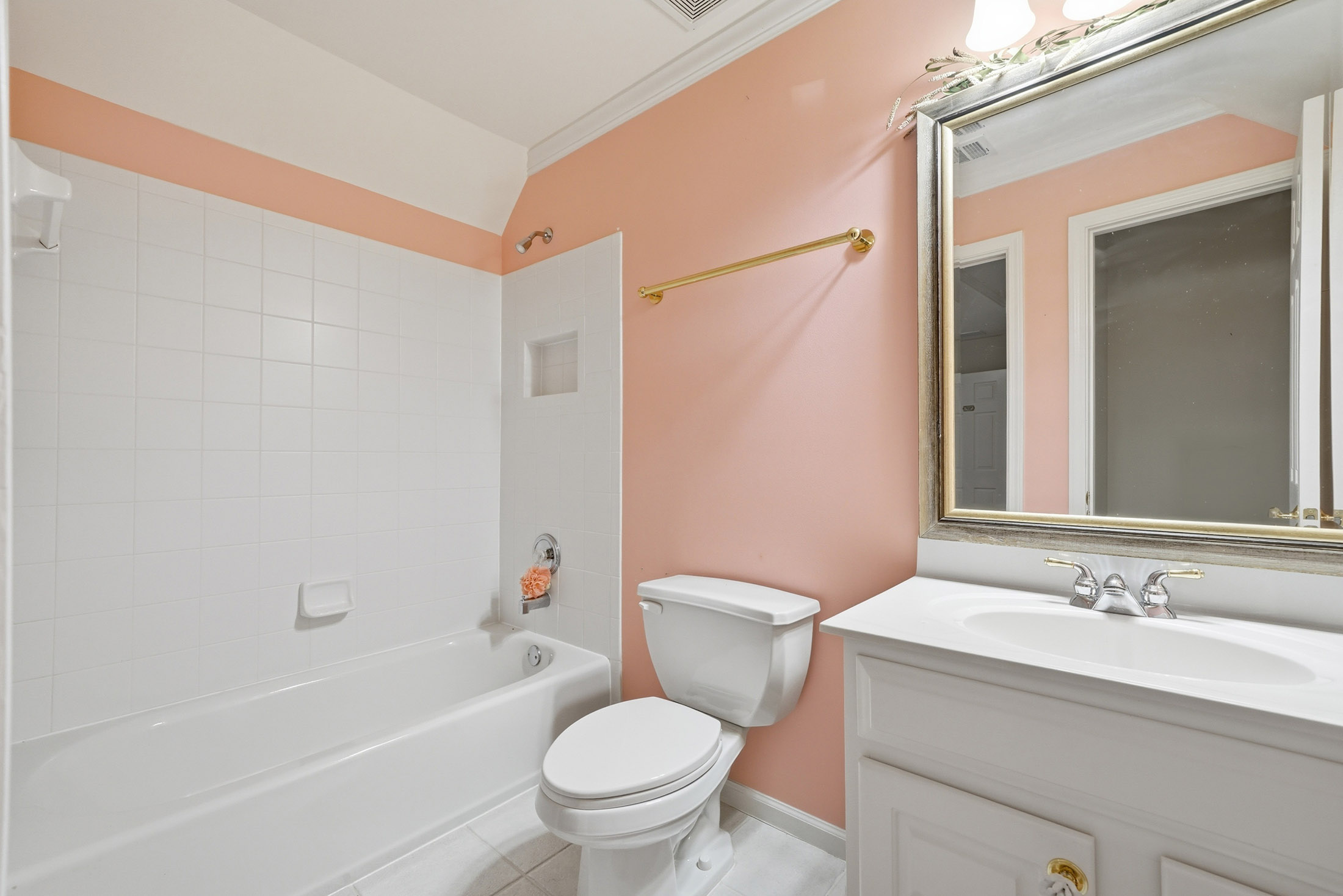  Bright and Beautiful Traditional in Smyrna - 物件實景