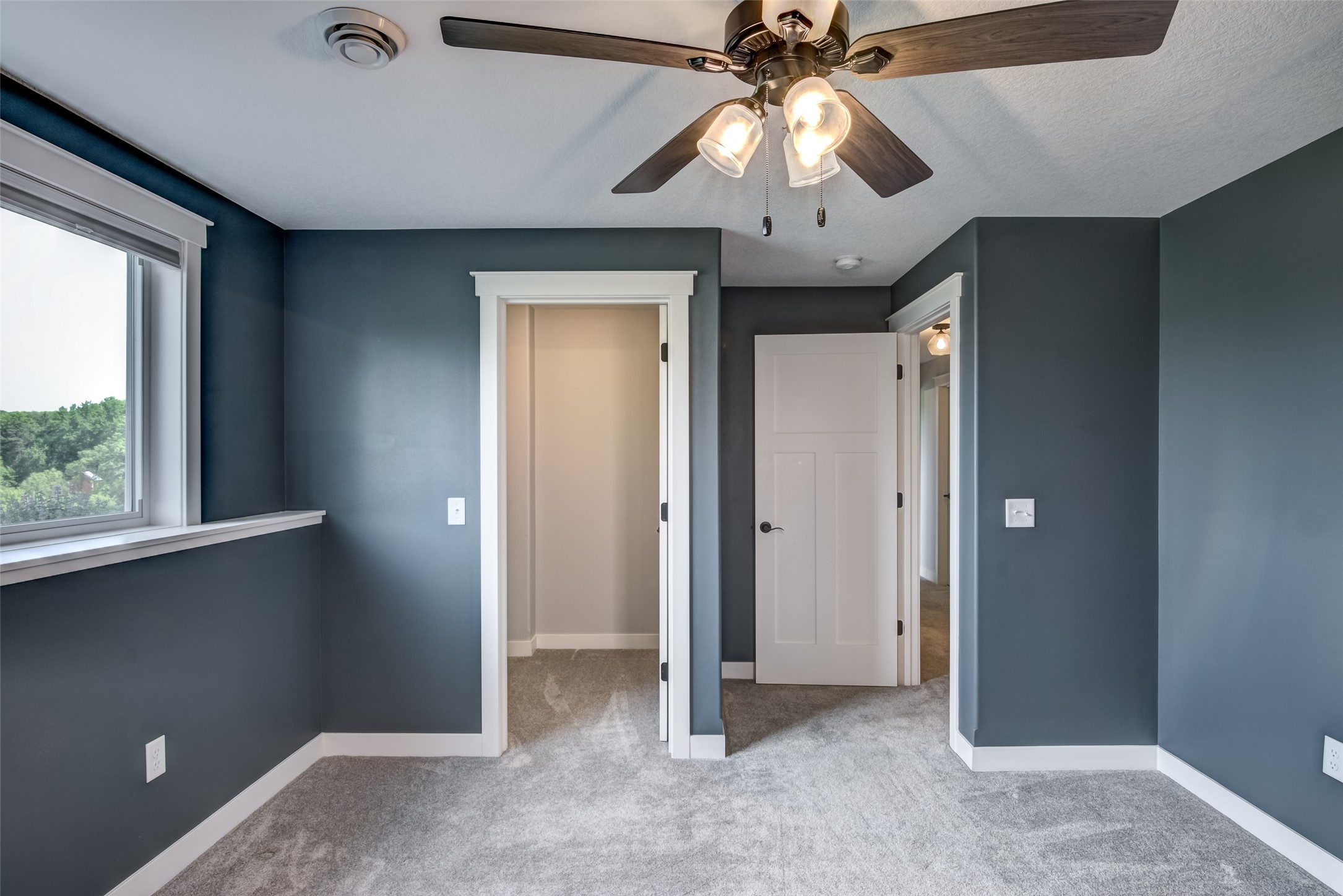 Eau Claire, Wisconsin, 54701, United States, 5 Bedrooms Bedrooms, ,3 BathroomsBathrooms,Residential,For Sale,2049294