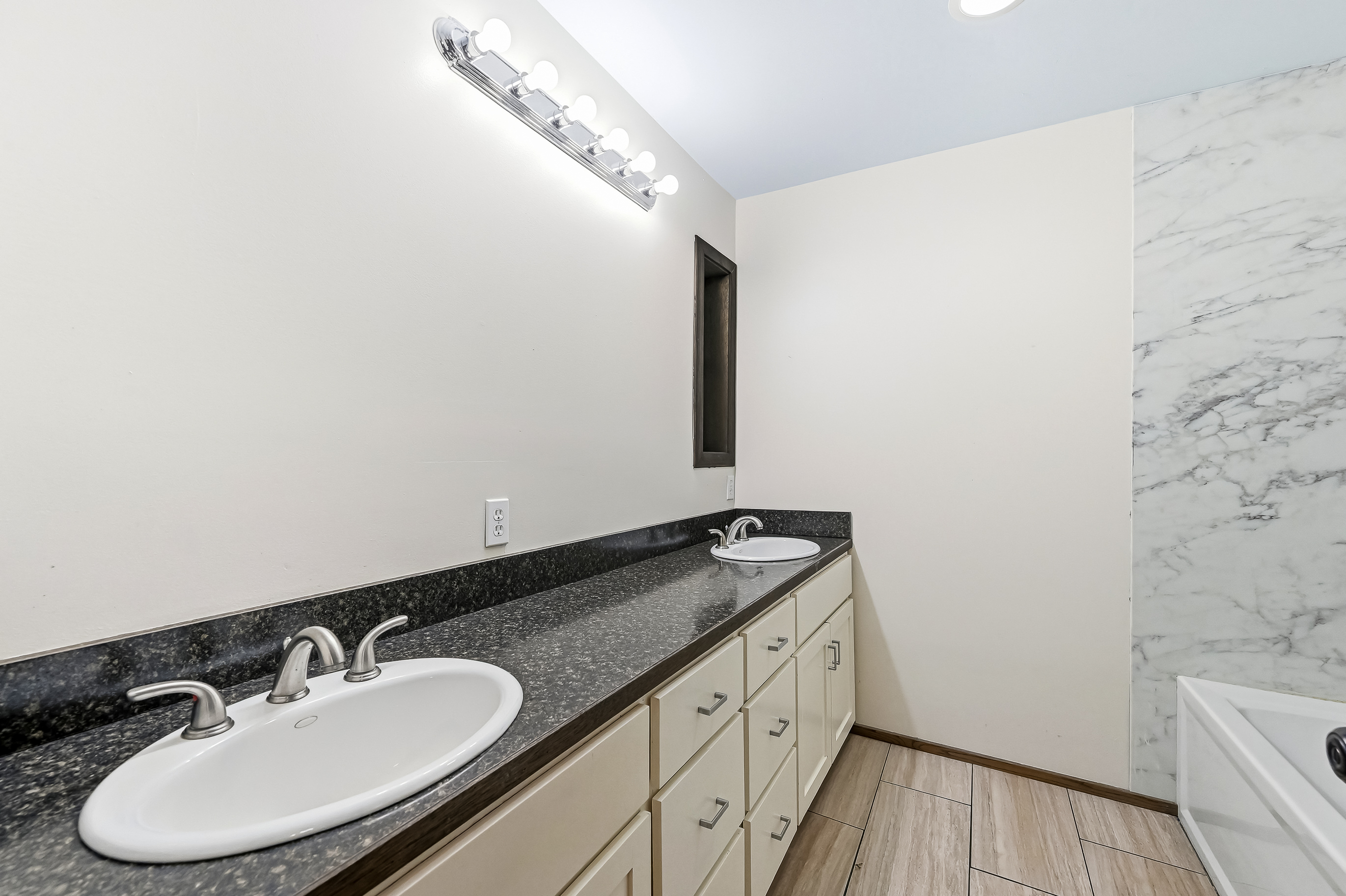  8221 308th Avenue Southeast, Preston, WA 98050 - 物件實景