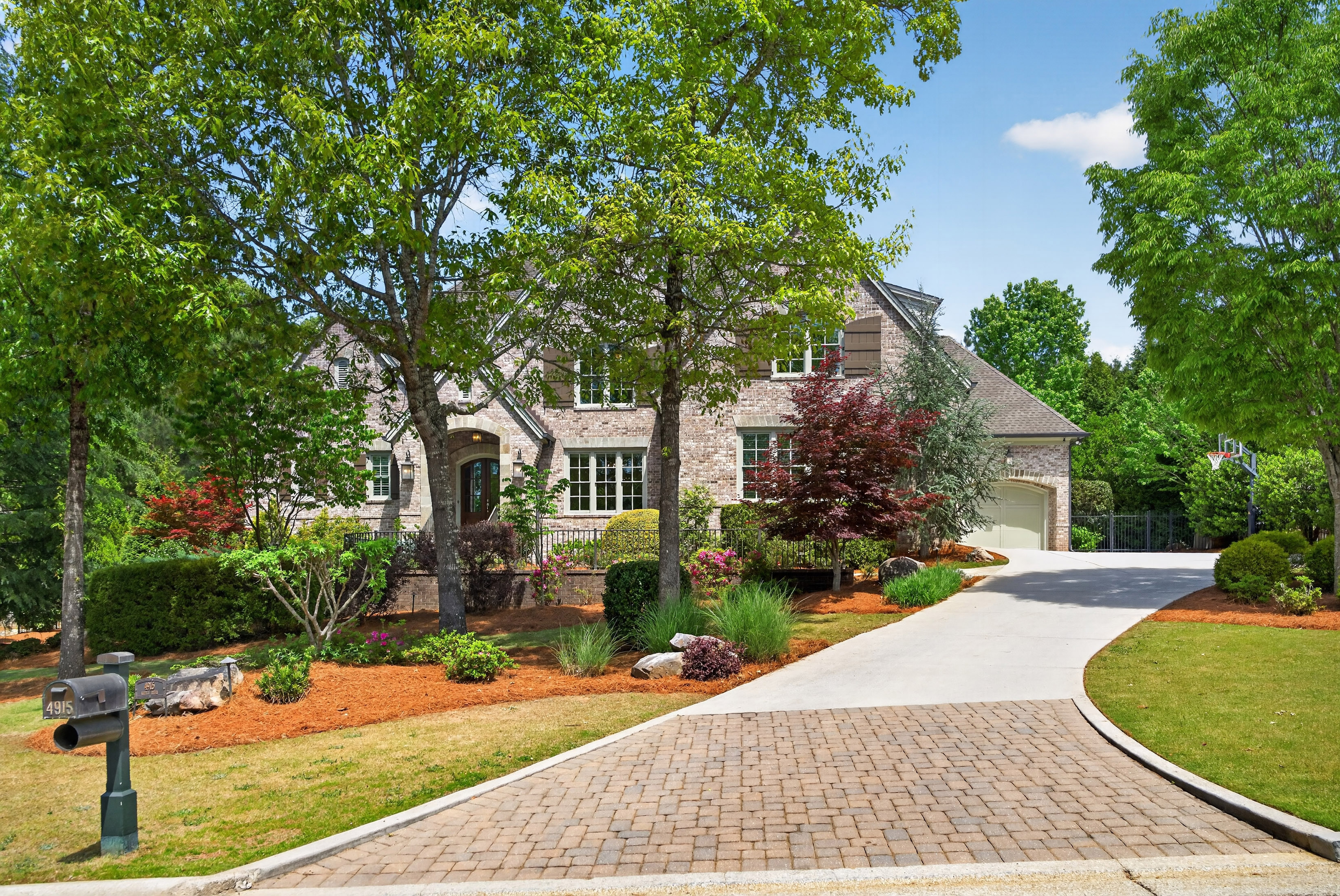  Experience Luxury in One of Georgia’s Most Prestigious Gated Golf Communities - 物件實景