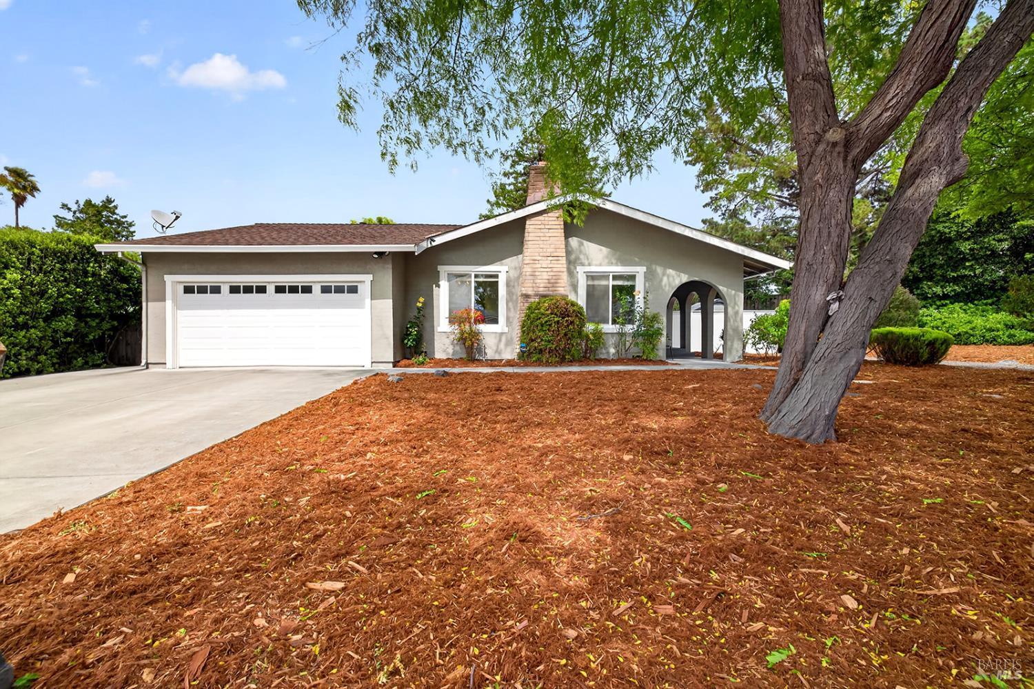 Petaluma, California, 94954, United States, 4 Bedrooms Bedrooms, ,2 BathroomsBathrooms,Residential,For Sale,2048082