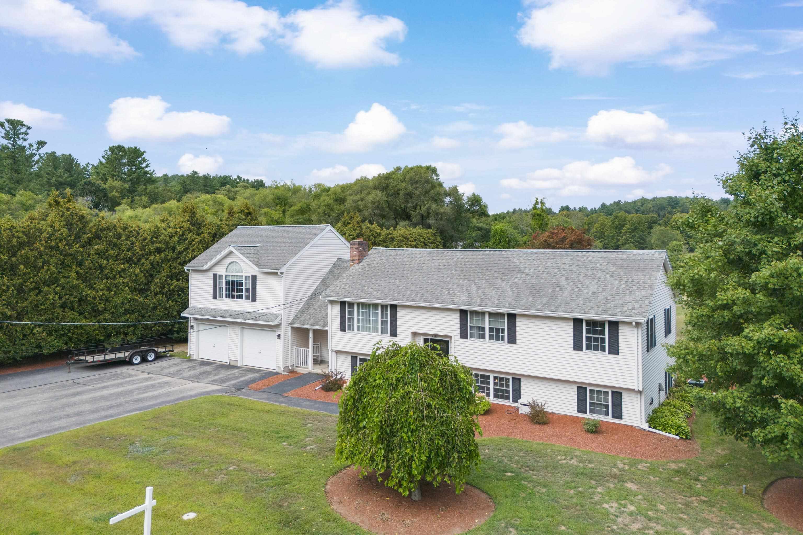 Pelham, New Hampshire, 03076, United States, 4 Bedrooms Bedrooms, ,3 BathroomsBathrooms,Residential,For Sale,1937373