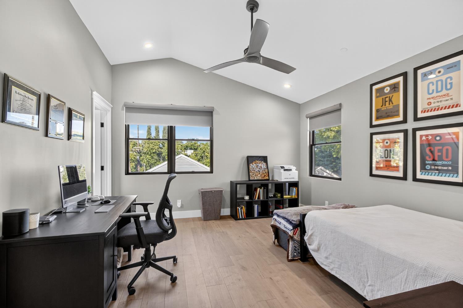 Sacramento, California, 95816, United States, 3 Bedrooms Bedrooms, ,5 BathroomsBathrooms,Residential,For Sale,1978117