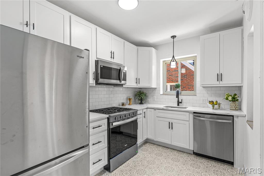 St Louis, Missouri, 63130, United States, 4 Bedrooms Bedrooms, ,3 BathroomsBathrooms,Residential,For Sale,1995864