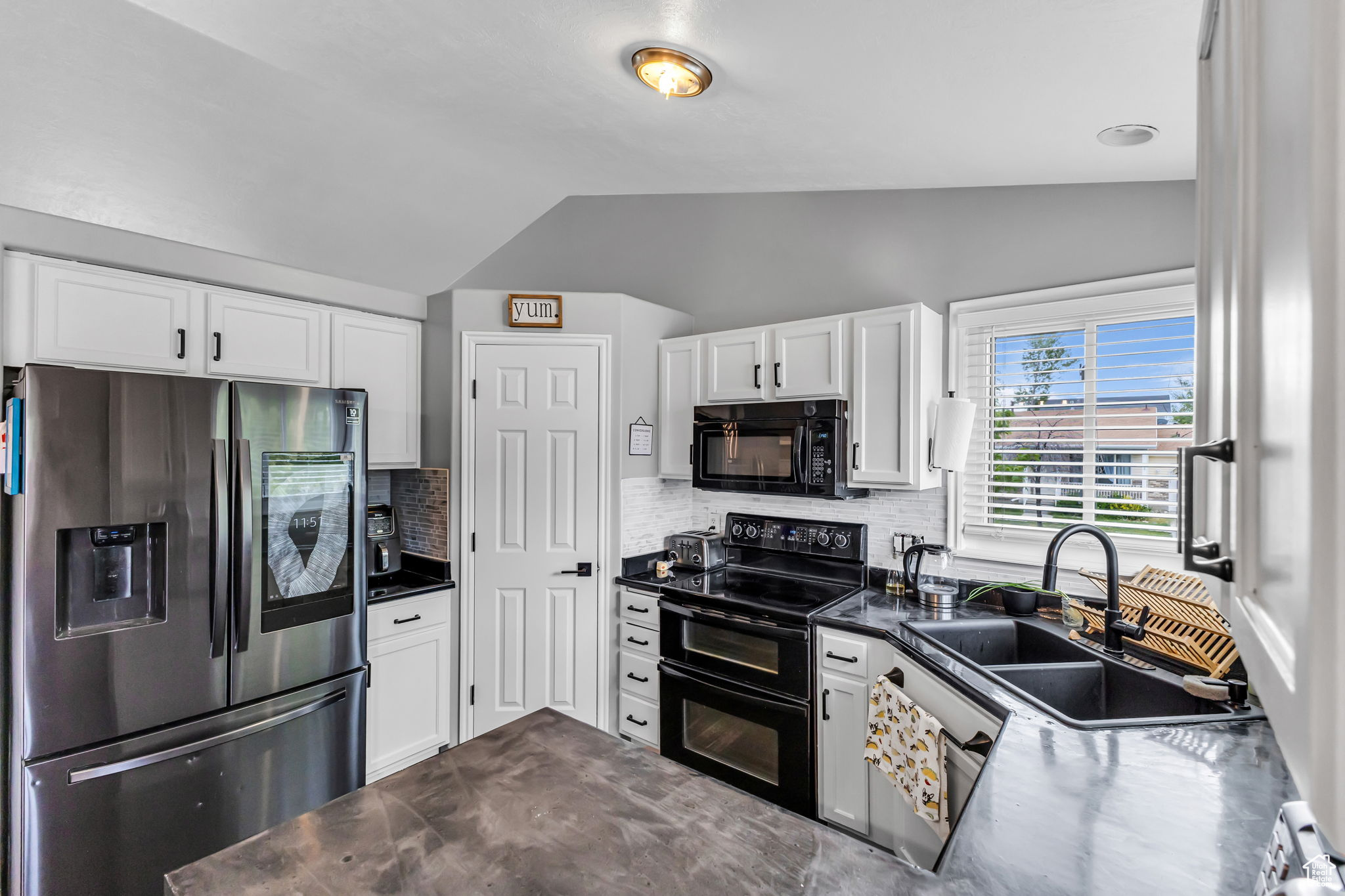 Salt Lake City, Utah, 84118, United States, 4 Bedrooms Bedrooms, ,2 BathroomsBathrooms,Residential,For Sale,1818748