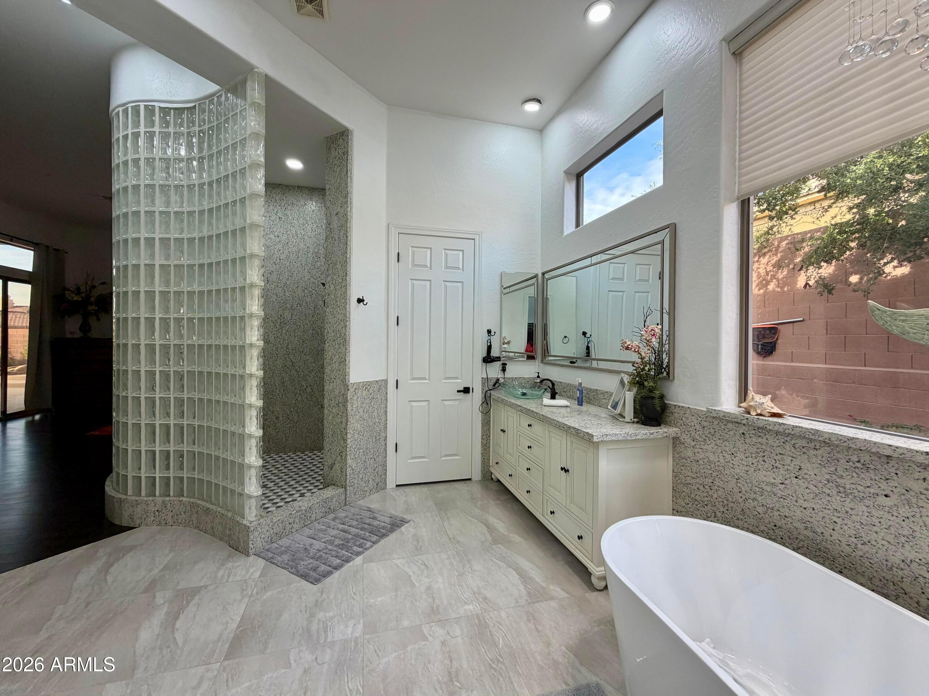 Anthem, Arizona, 85086, United States, 4 Bedrooms Bedrooms, ,5 BathroomsBathrooms,Residential,For Sale,2005627