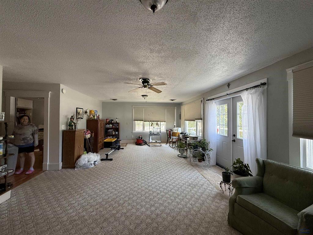 Hot Springs, South Dakota, 57747, United States, 5 Bedrooms Bedrooms, ,3 BathroomsBathrooms,Residential,For Sale,1928045
