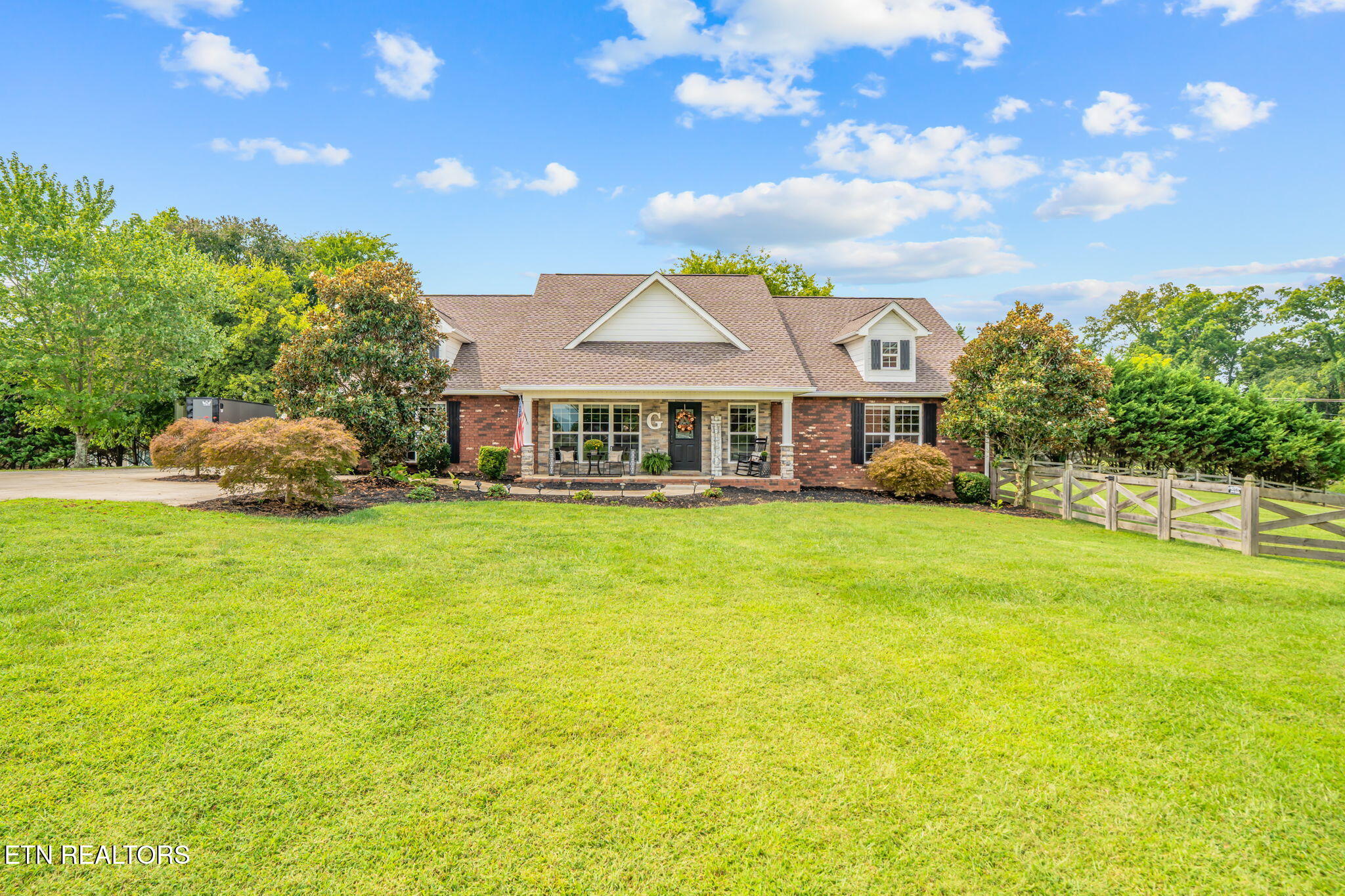Maryville, Tennessee, 37803, United States, 3 Bedrooms Bedrooms, ,2 BathroomsBathrooms,Residential,For Sale,1942591