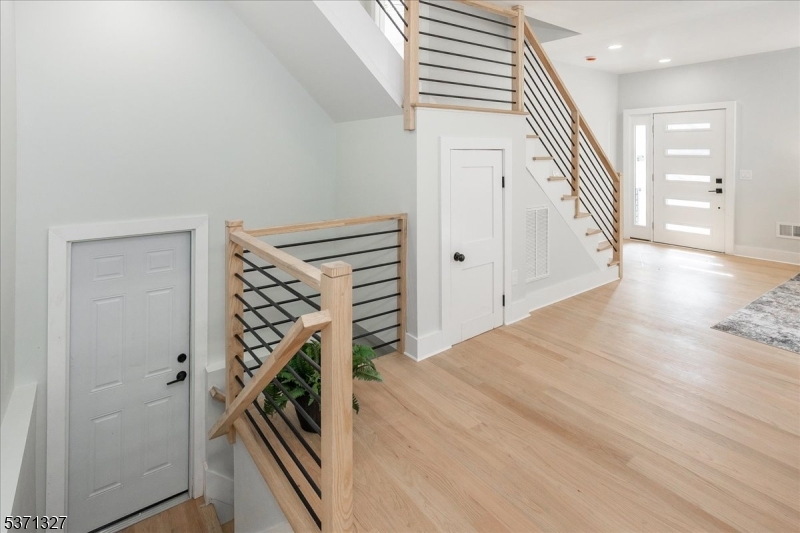 Chatham Boro, New Jersey, 07928, United States, 5 Bedrooms Bedrooms, ,6 BathroomsBathrooms,Residential,For Sale,2002999