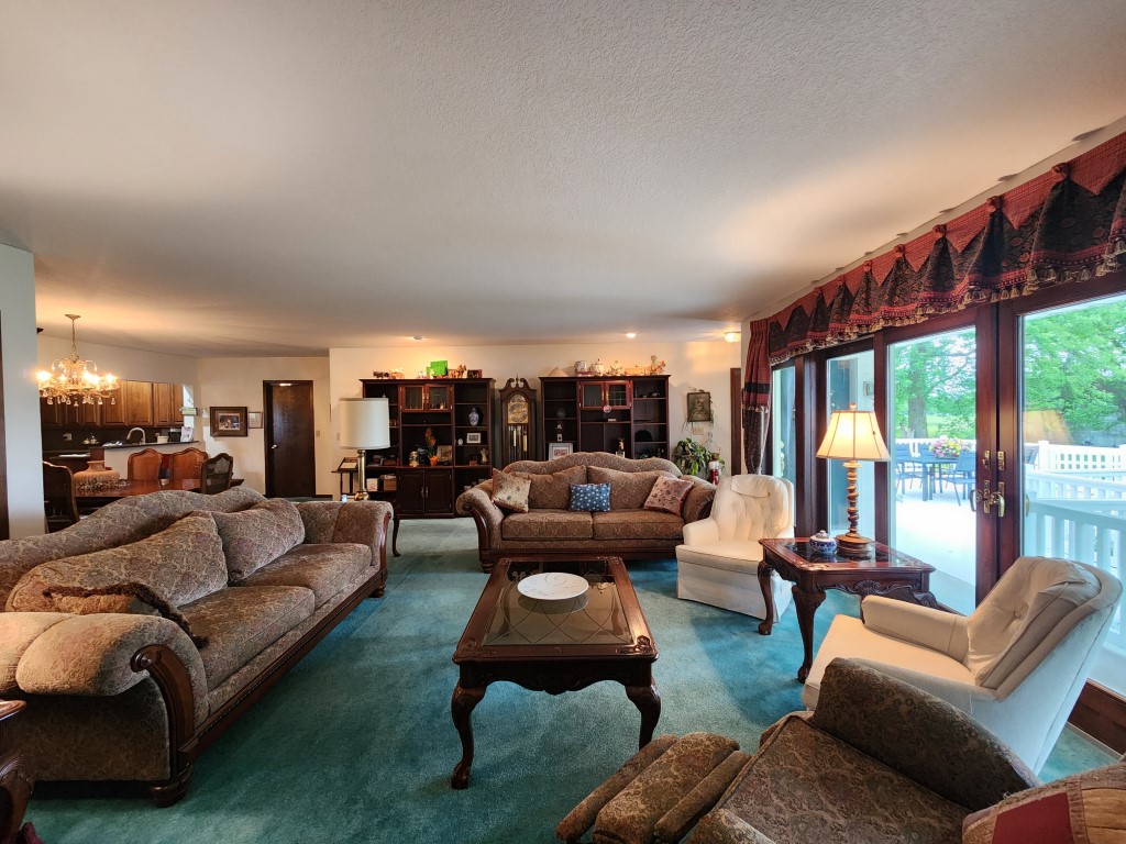 Mason City, Iowa, 50401, United States, 4 Bedrooms Bedrooms, ,1 BathroomBathrooms,Residential,For Sale,1982644