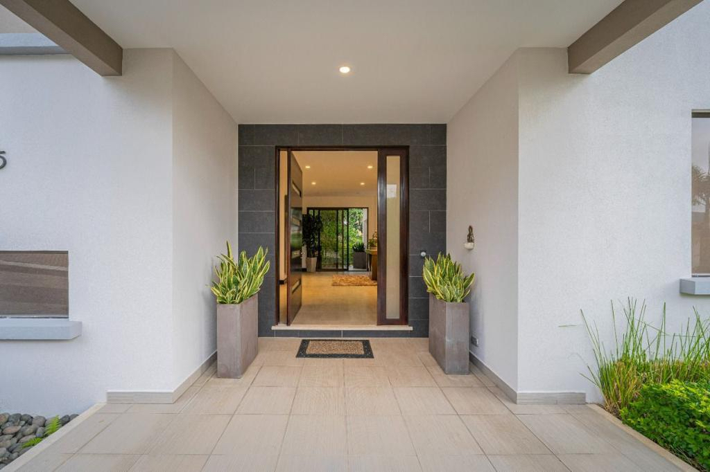 Santa Ana, San Jose, CR, 5 Bedrooms Bedrooms, ,5 BathroomsBathrooms,Residential,For Sale,1805261