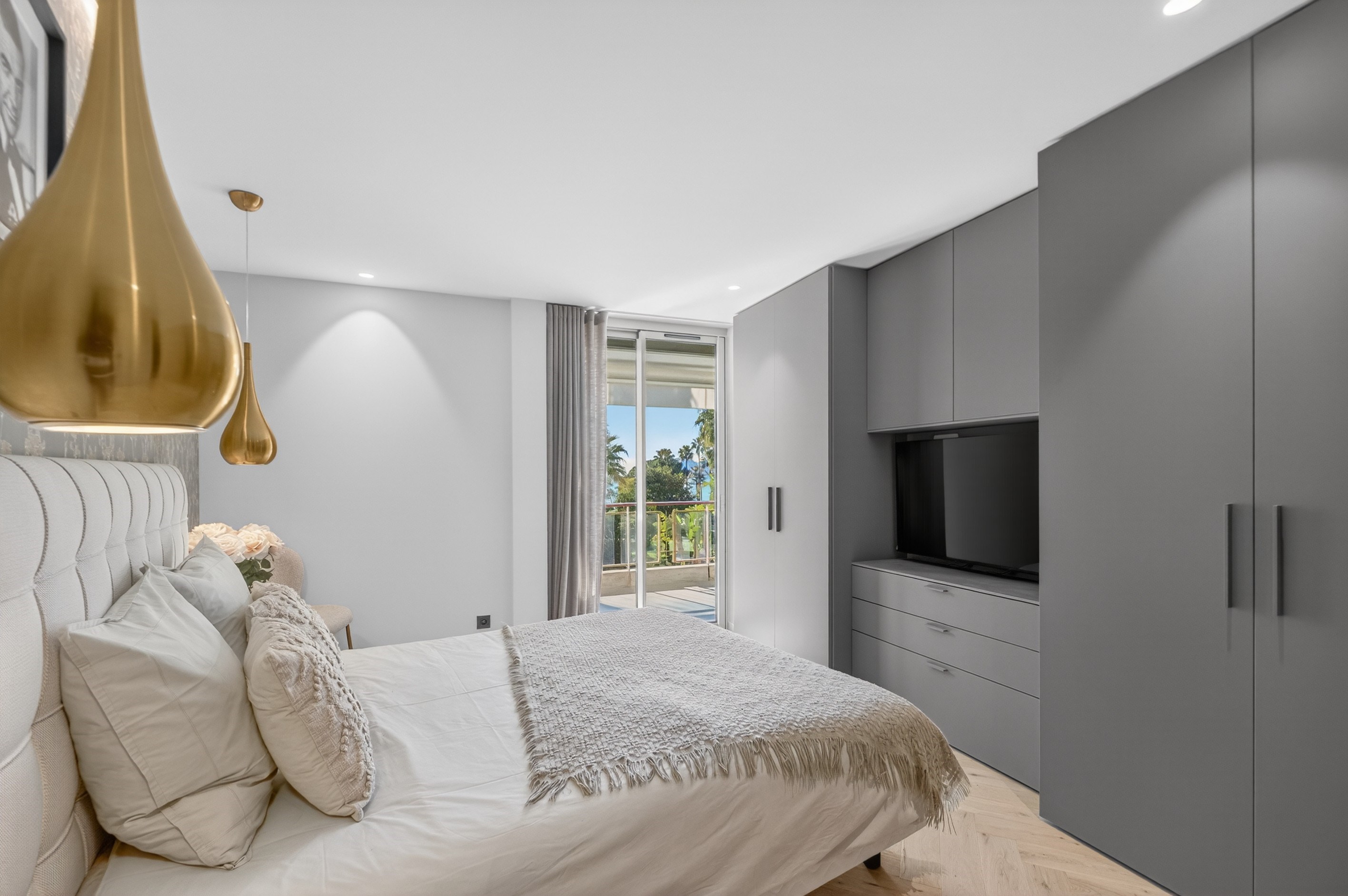  3-room apartment for sale Cannes Croisette, terrace, garage, luxury residence - 物件實景
