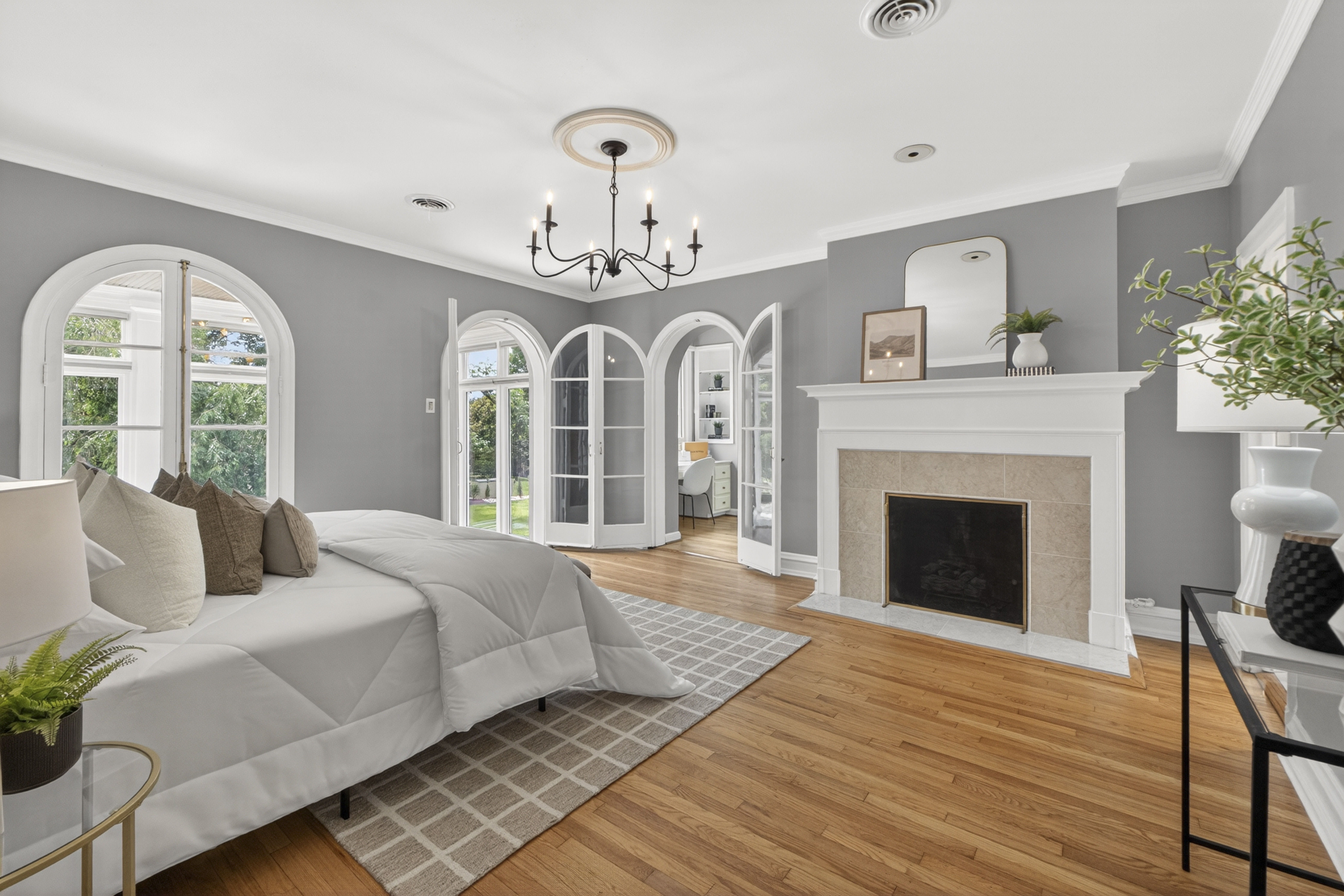  Timeless Mediterranean Revival Blends European Elegance & Hollywood Glamour - 物件實景