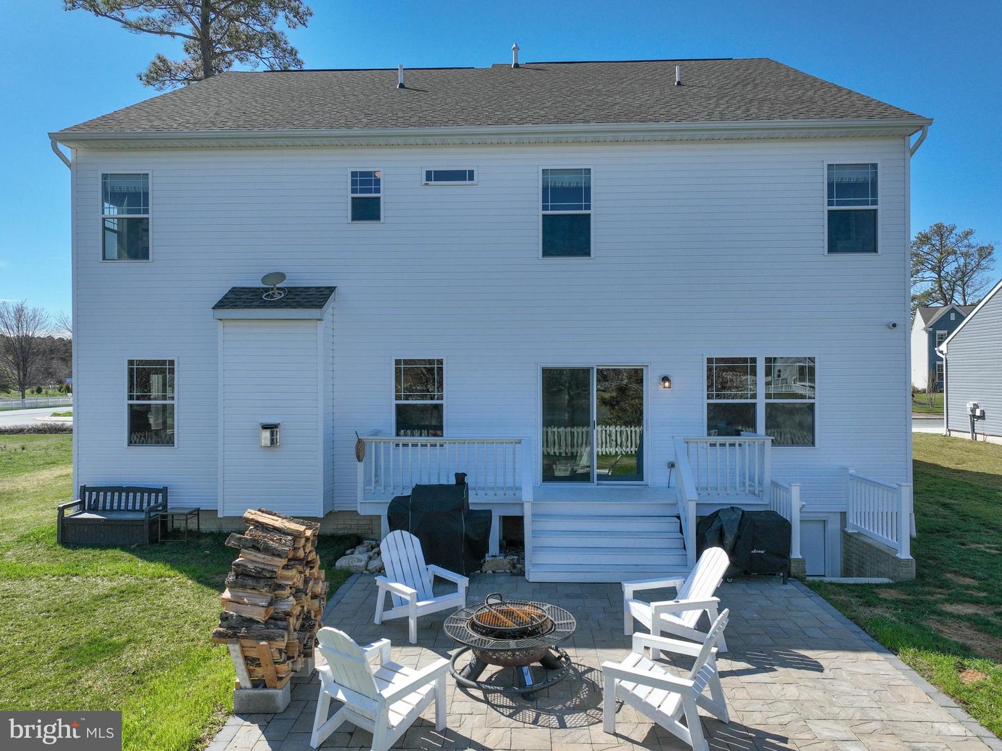 Tilghman, Maryland, 21671, United States, 5 Bedrooms Bedrooms, ,4 BathroomsBathrooms,Residential,For Sale,1753094