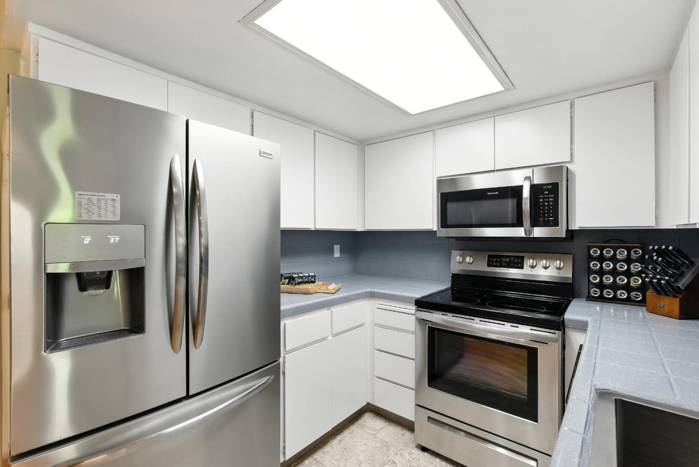 San Jose, California, 95123, United States, 2 Bedrooms Bedrooms, ,3 BathroomsBathrooms,Residential,For Sale,1903662