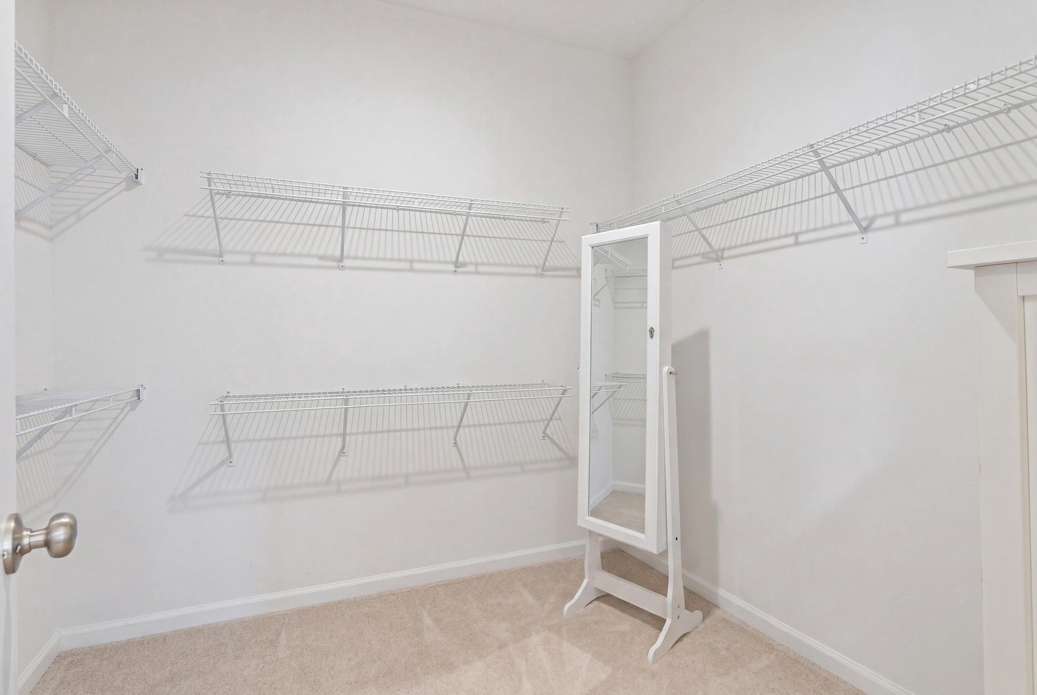  9428 Deschamp Court, Manassas, VA, 20112 - 物件實景