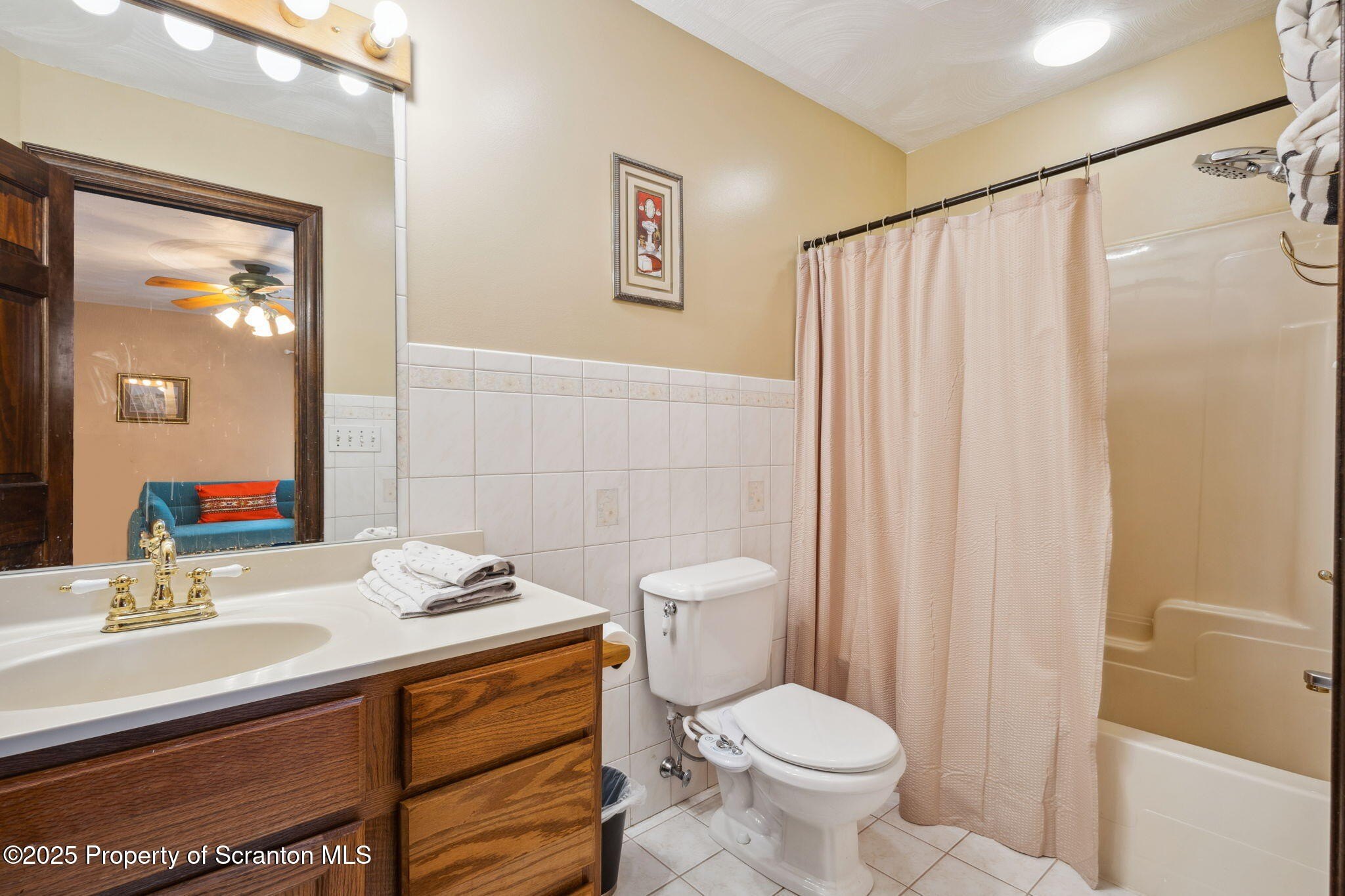 Old Forge, Pennsylvania, 18518, United States, 5 Bedrooms Bedrooms, ,5 BathroomsBathrooms,Residential,For Sale,1921311