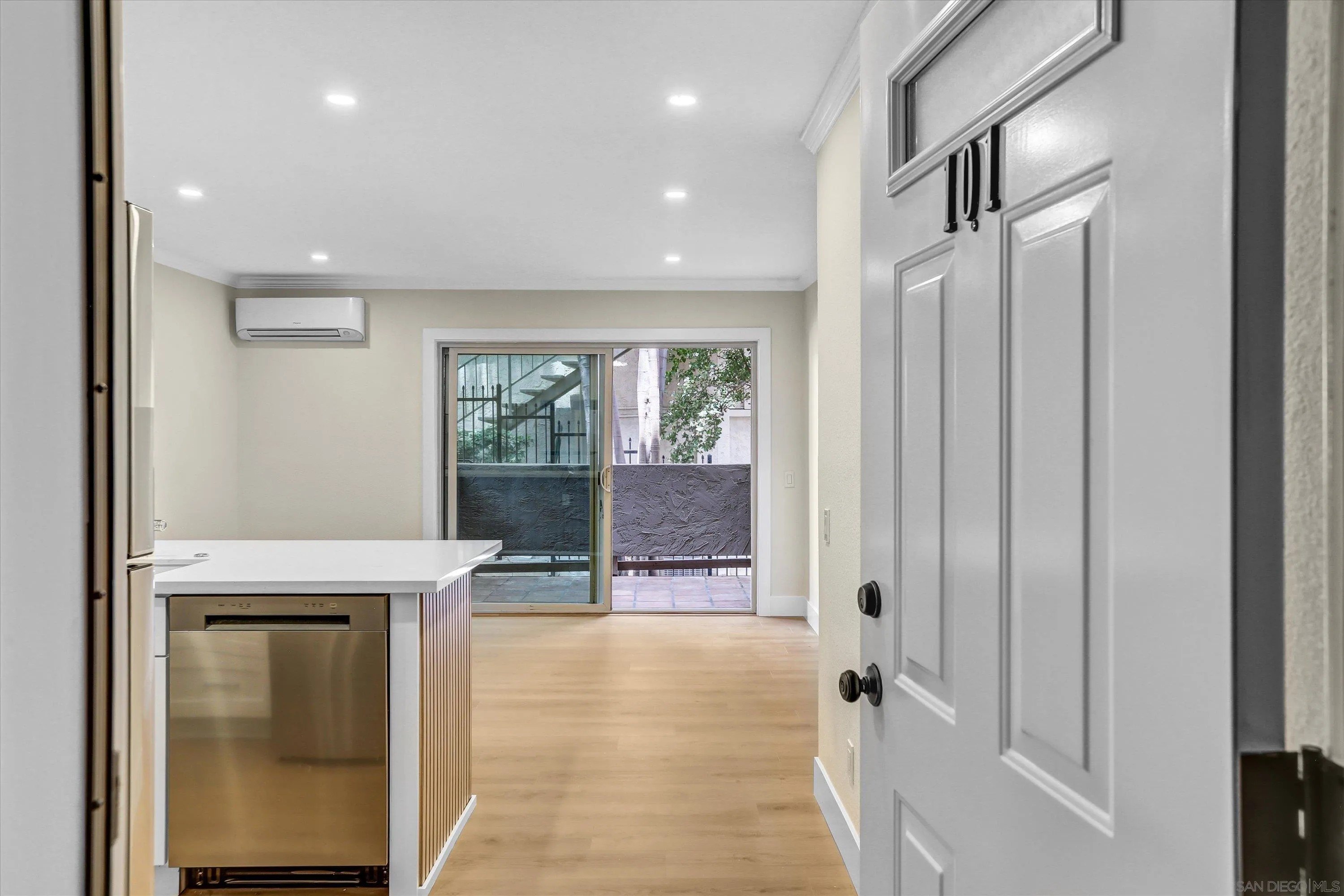 San Diego, California, 92107, United States, 2 Bedrooms Bedrooms, ,1 BathroomBathrooms,Residential,For Sale,1874558