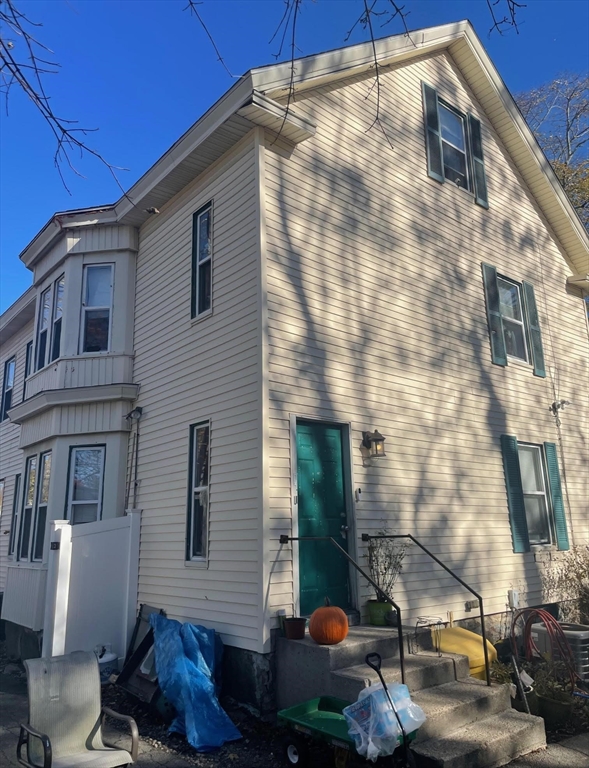 Mansfield, Massachusetts, 02048, United States, 6 Bedrooms Bedrooms, ,2 BathroomsBathrooms,Residential,For Sale,1988078