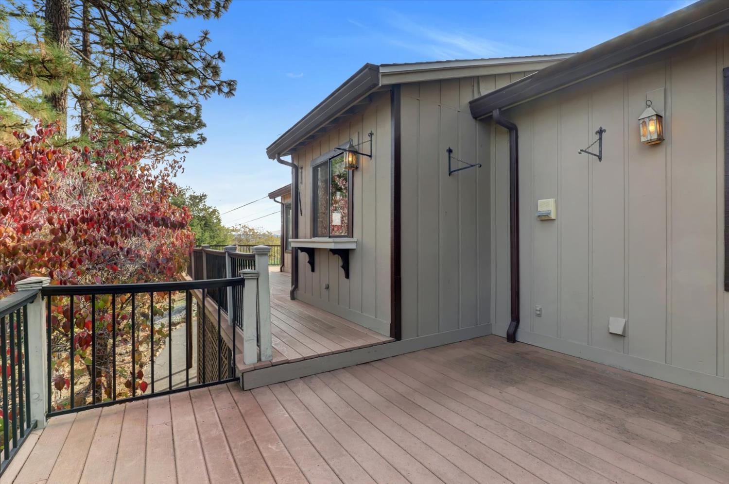 Grass Valley, California, 95949, United States, 3 Bedrooms Bedrooms, ,3 BathroomsBathrooms,Residential,For Sale,1990483